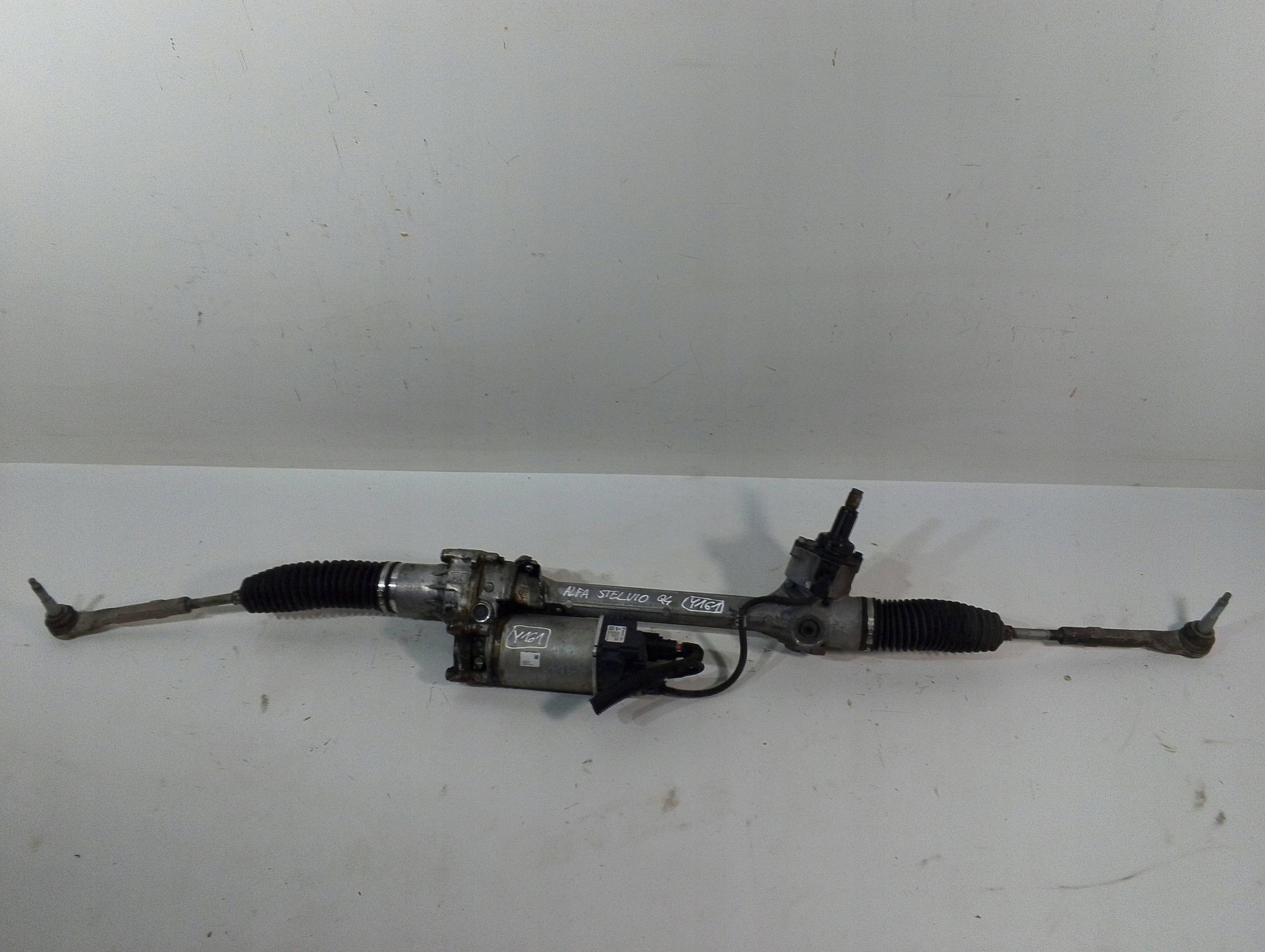 Alfa Romeo Stelvio Boîter direction 7806501802 (Y161)