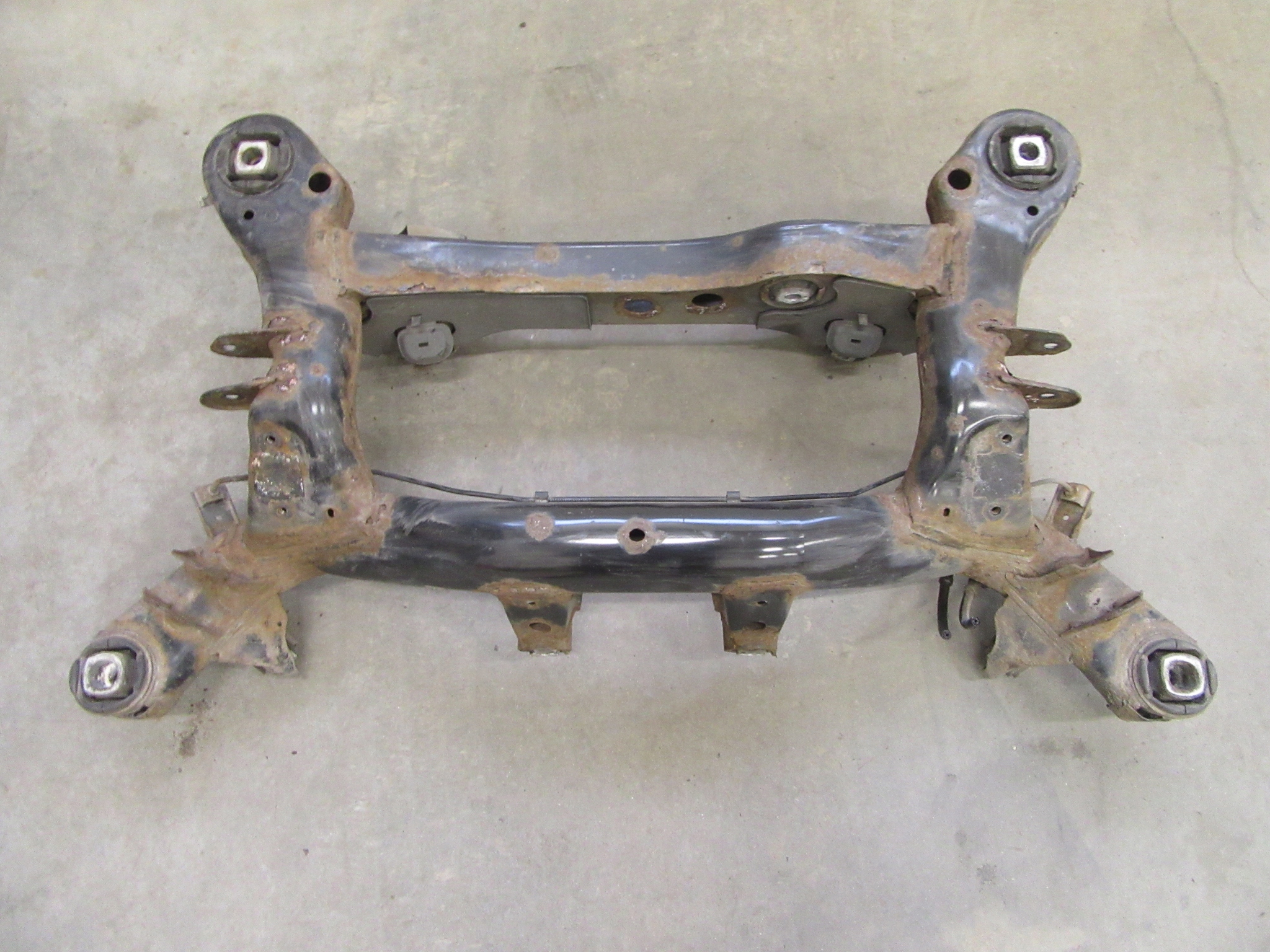 Belka zawieszenia tył tylna BMW e81 e82 e87 e90 e91 e92 DIESEL M47 N47 M57N