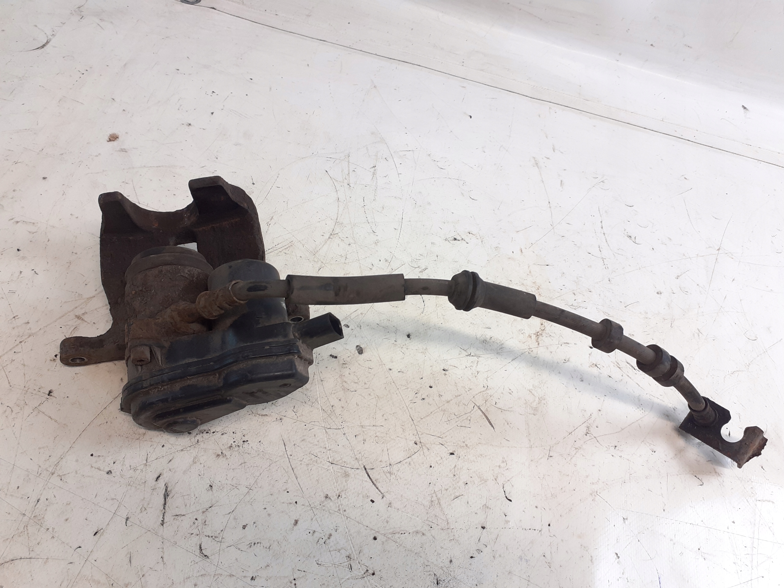 caliper brake left rear part Audi A4 B8 sedan