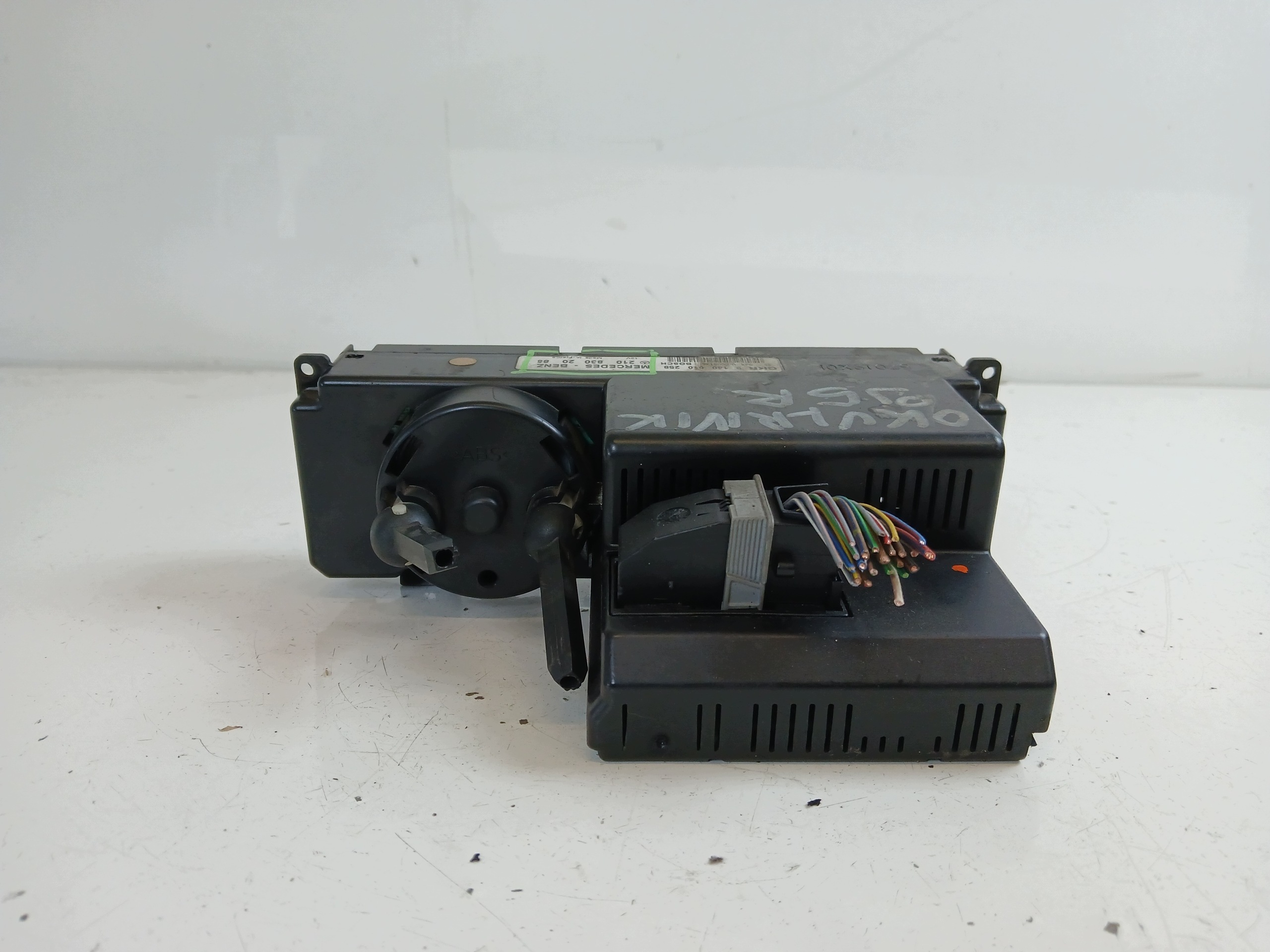 MERCEDES W210 Unite commande clima Bouches buses 2108302085