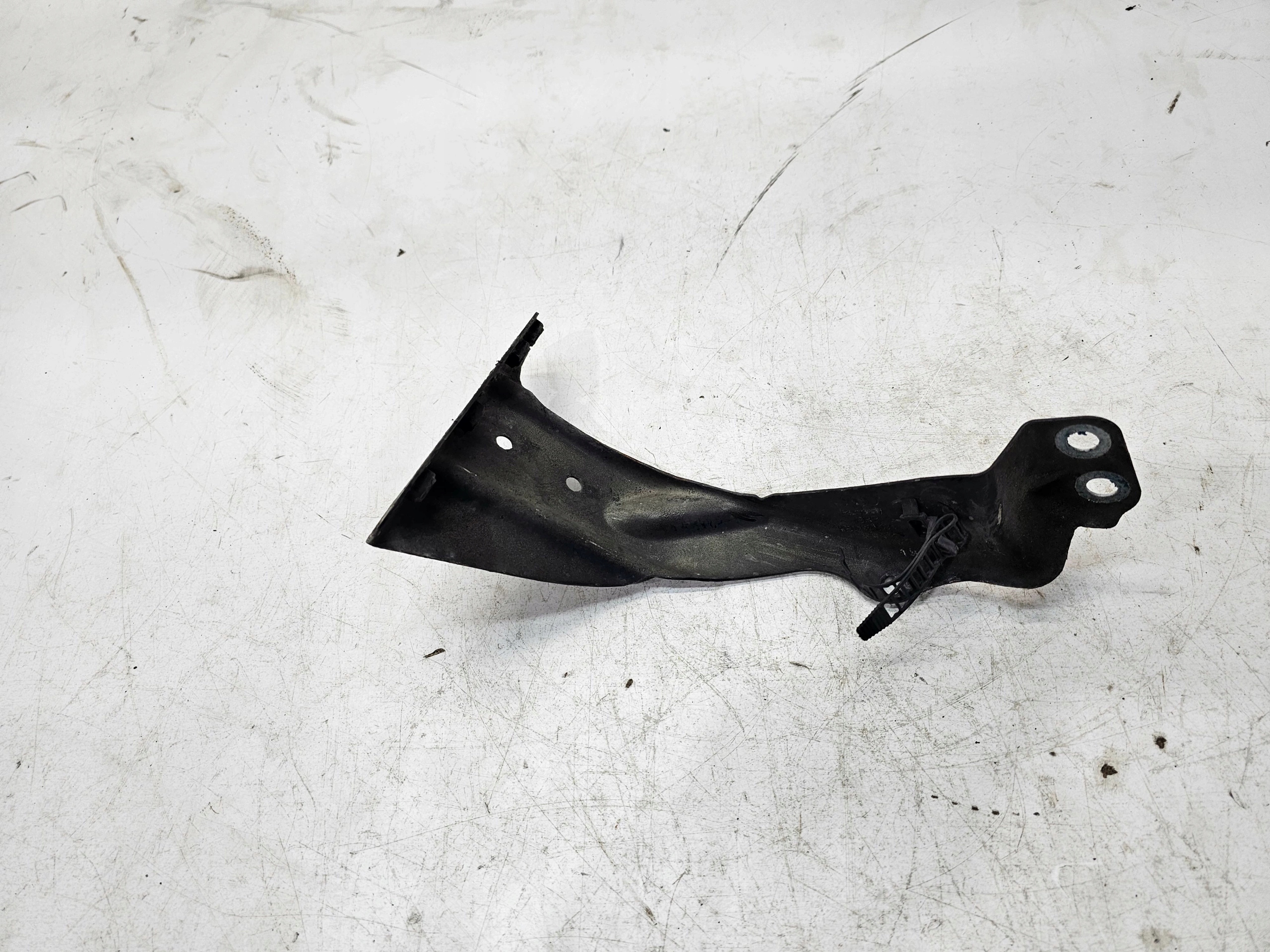 Consolle staffa parafango Destra Anteriore AUDI A4 B7 8E0821135A