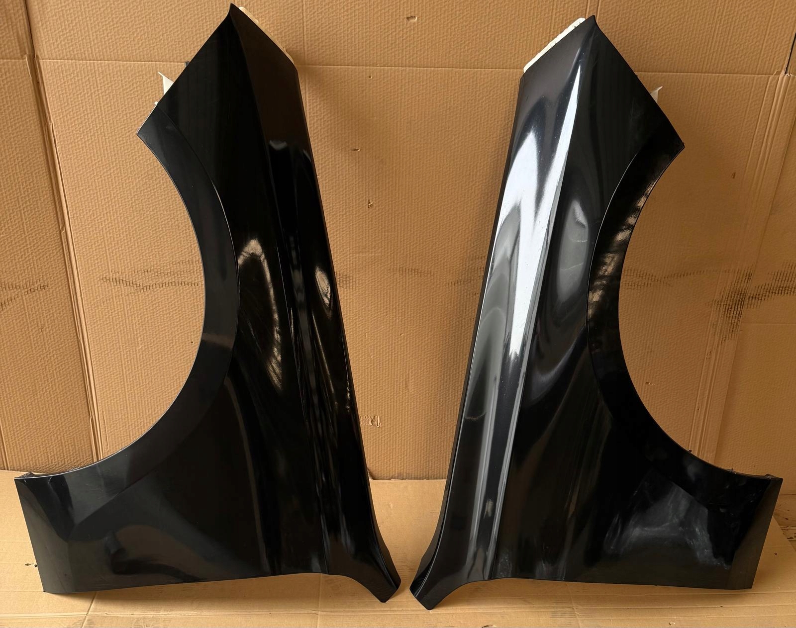 IDEALNY KPL. fender front front left BMW G70 W colour 475 1