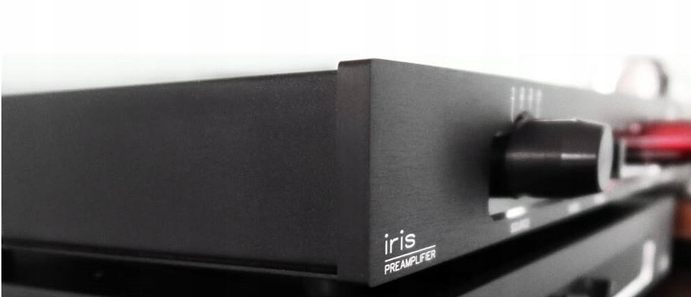 Haiku Iris Line lampový lineárny predzosilňovač