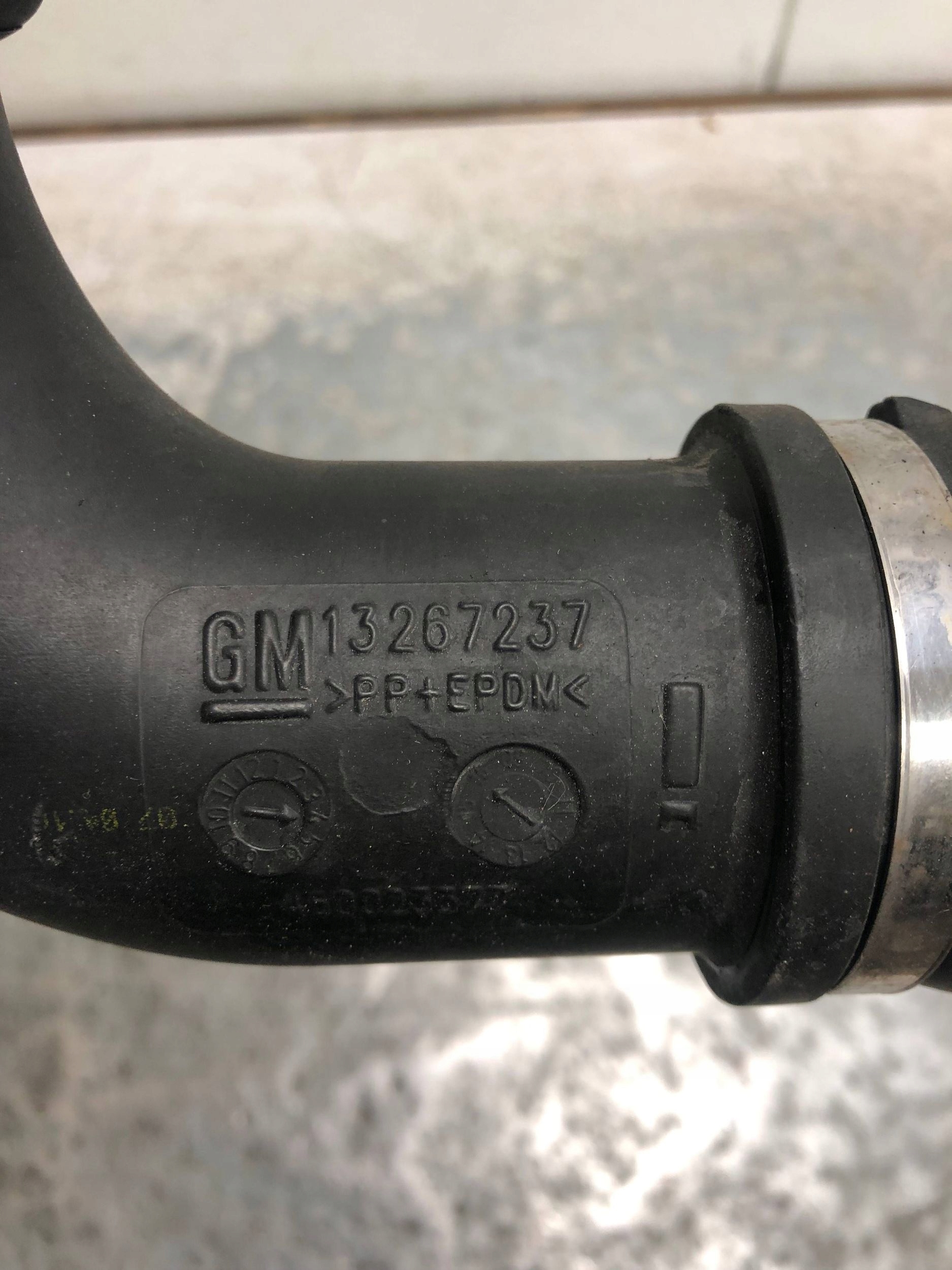 pipe air hose OPEL MERIVA B LIFT 13267237
