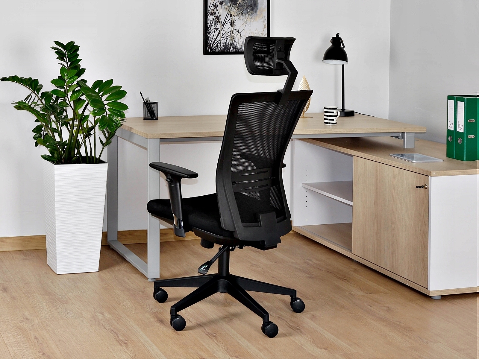 Fotel ergonomiczny biurowy Ergonic czarny Unique Marka Unique