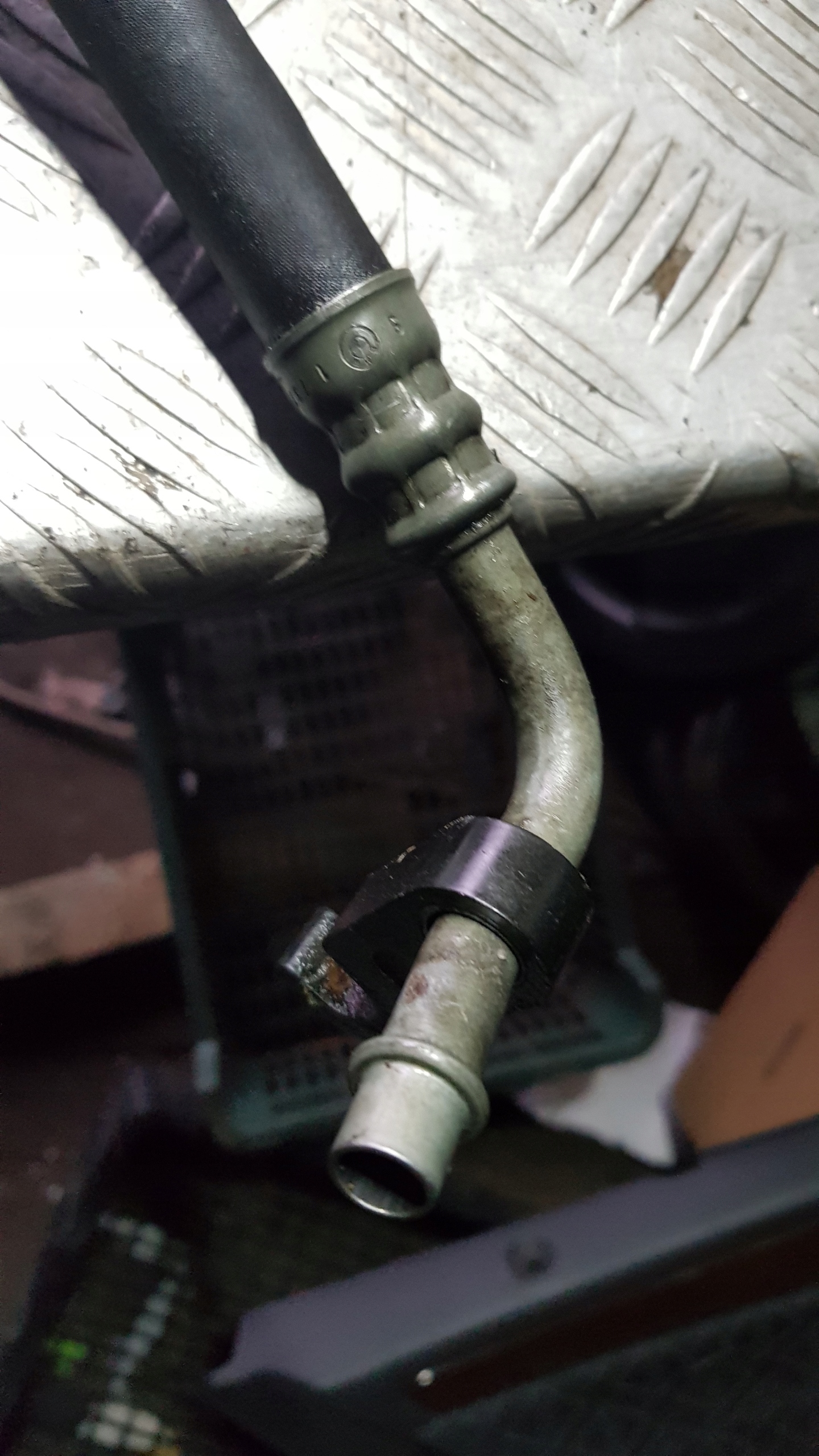 BMW E38 740 Ölleitung Getriebe