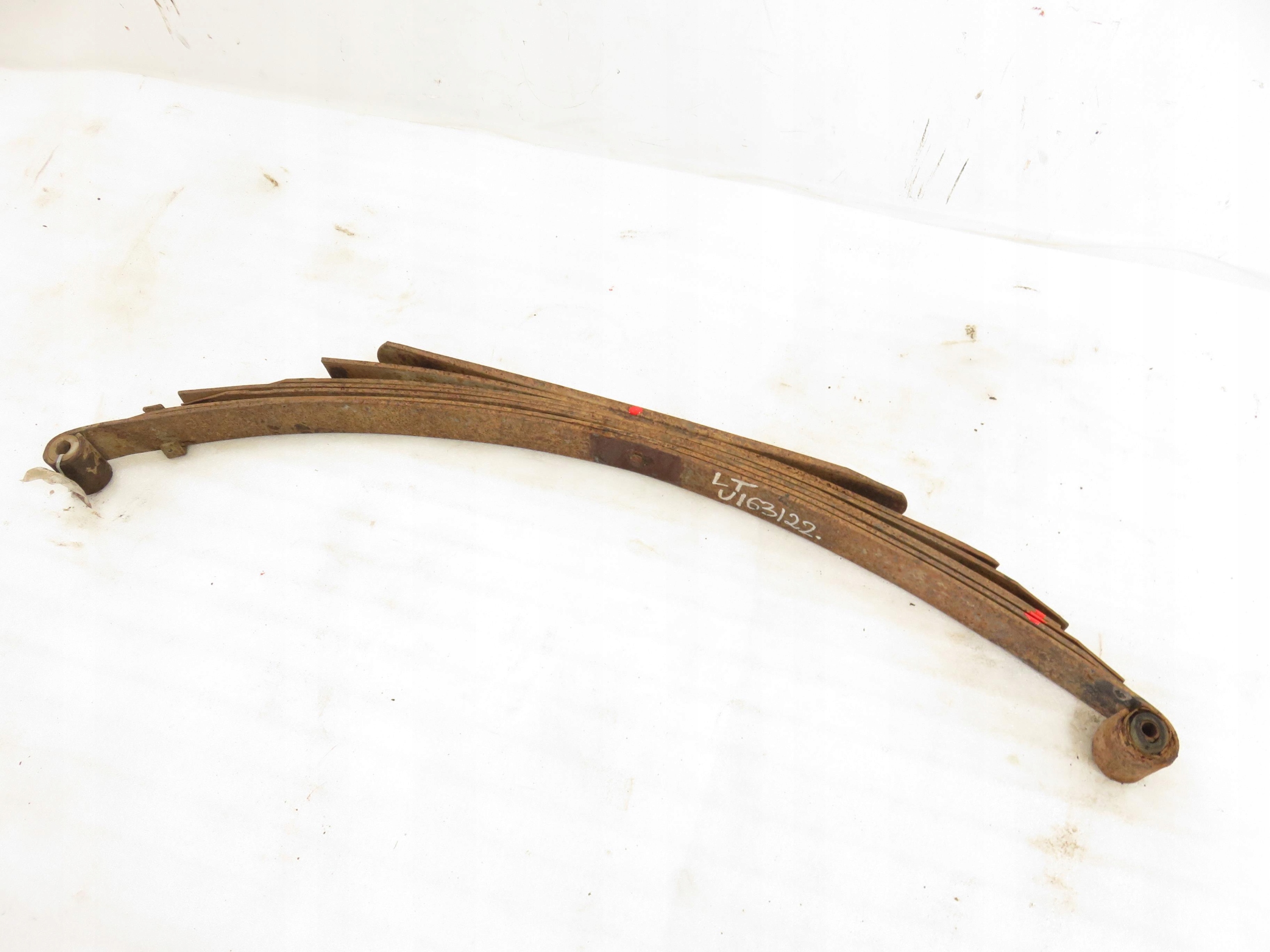 РЕССОРА ЗАДНЯЯ DAIHATSU FEROZA 7 ПЕРЬЕВ