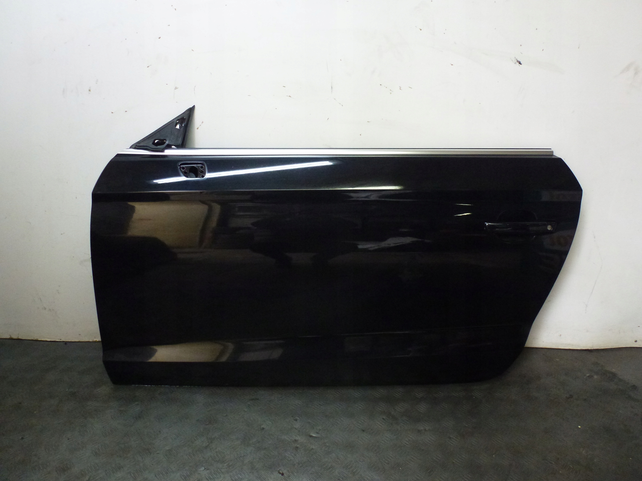 дверь передняя левая Audi A3 8V кабриолет LY9T
