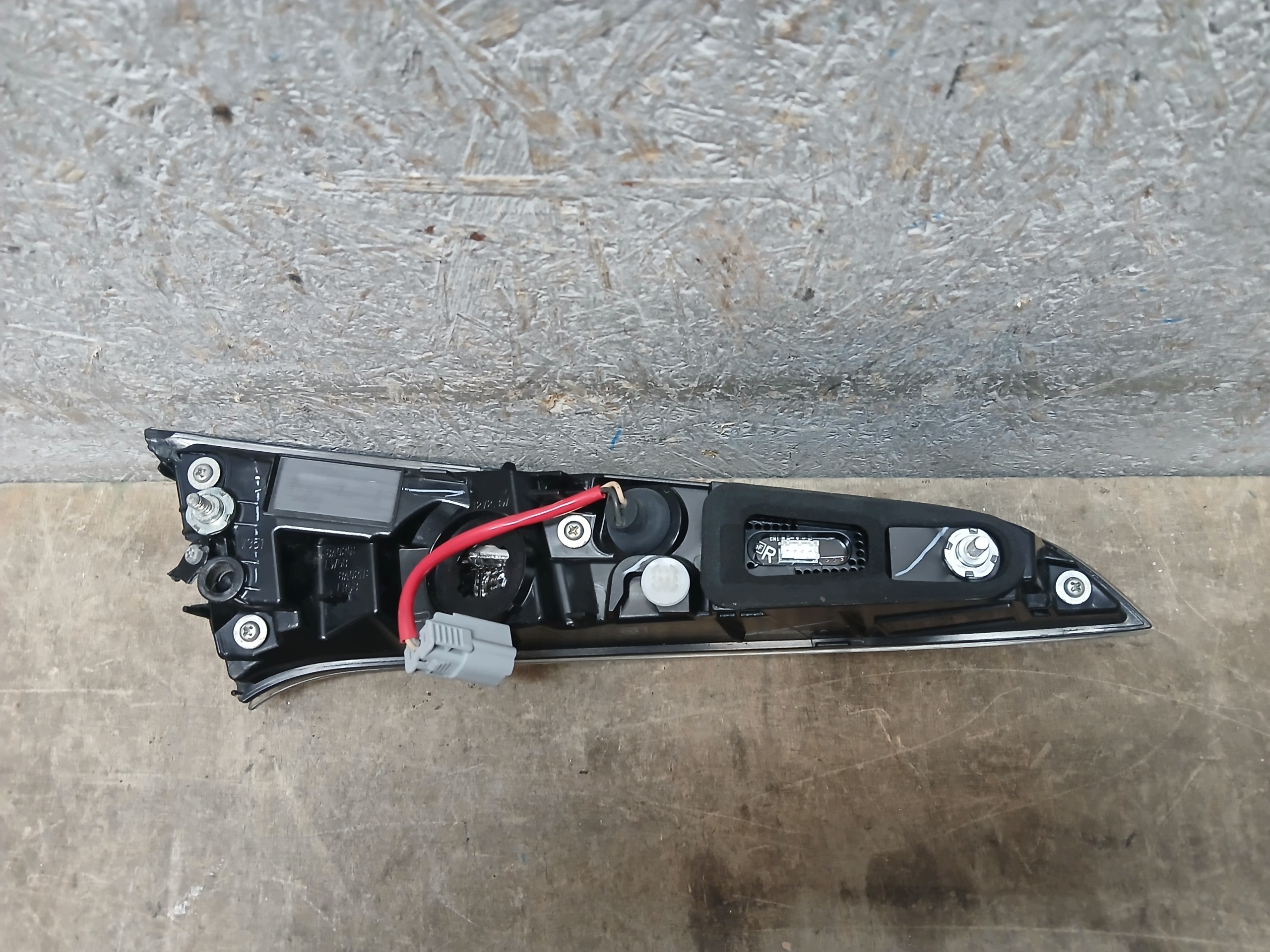 light rear part right TOYOTA COROLLA E21 HB LED