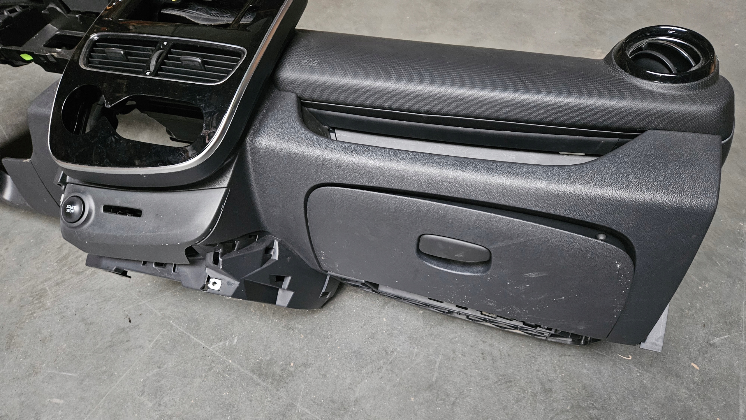 RENAULT CLIO IV dashboard cockpit console passenger airbag original