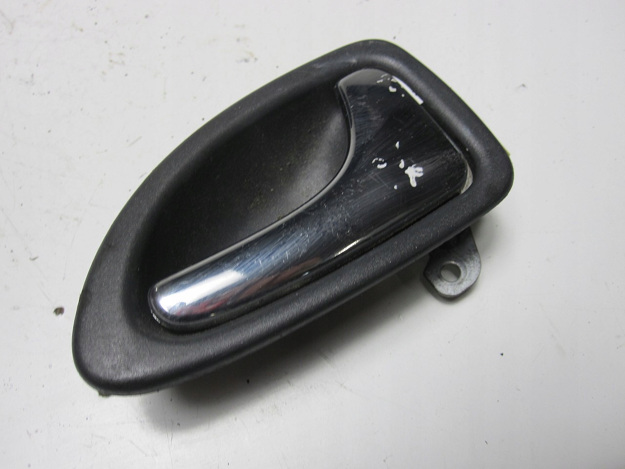 ручка двери задняя правая volvo S40 02R