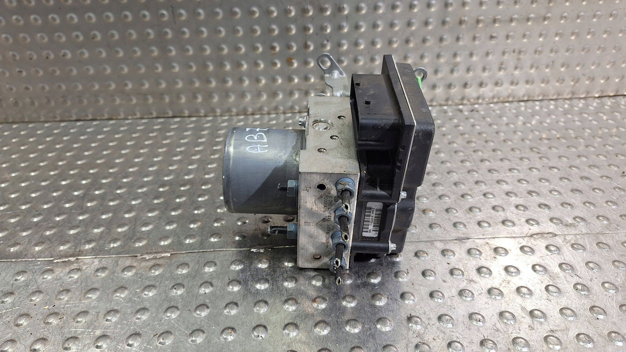 pump control unit ABS 6792350 6792351 BMW X1 E84