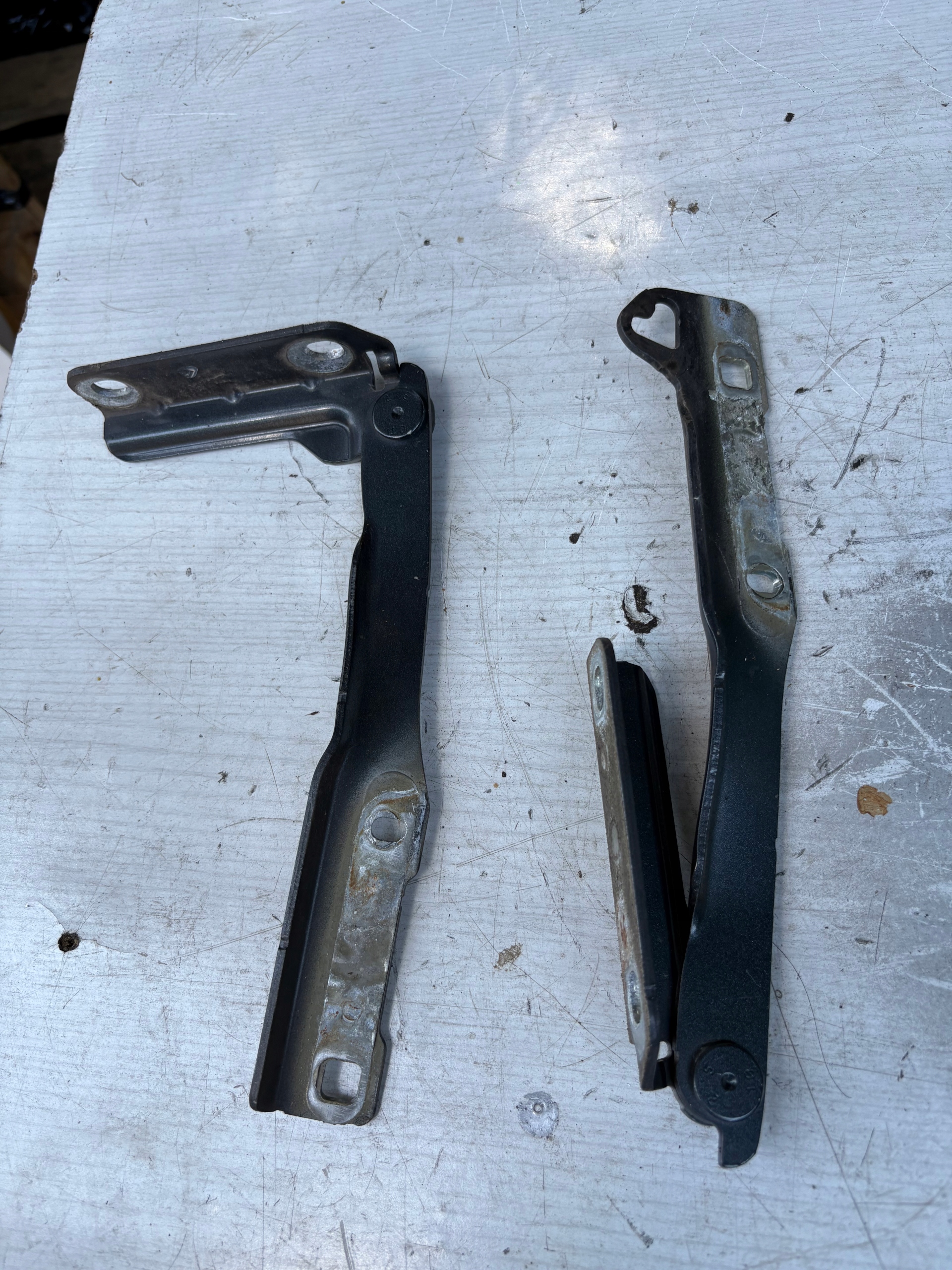 SANDERO and STEPWAY hinge bonnets right left TEKNA KOMPLET