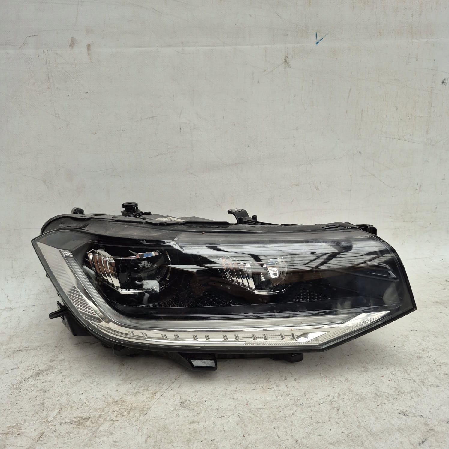 VW T-CROSS 2GM 18- light right front front FULL LED 2GM941036B