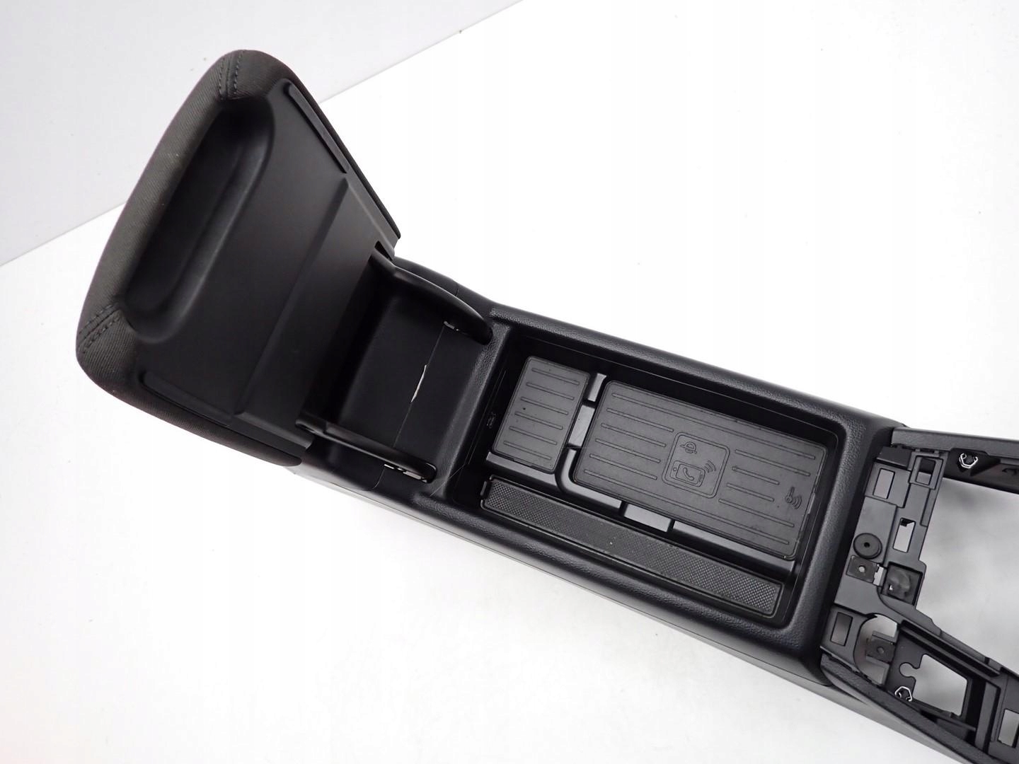 тунель подлокотник зарядка usb европа оригинал Audi A4 B9 8W 20R