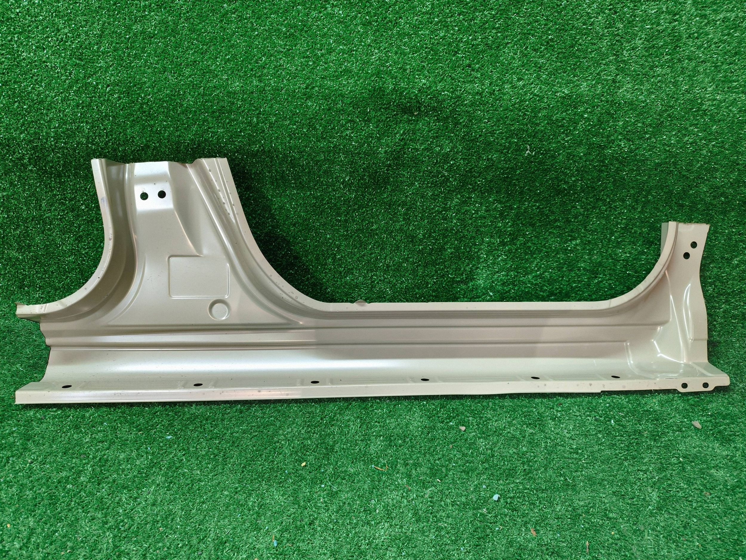 pillar threshold left SUZUKI SWIFT MK8 17- NR.SP651