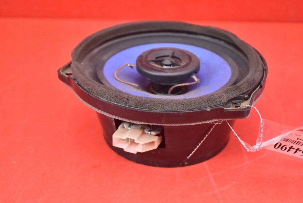 speaker left rear part 96340-3E000 KIA SORENTO 1 and 02-06