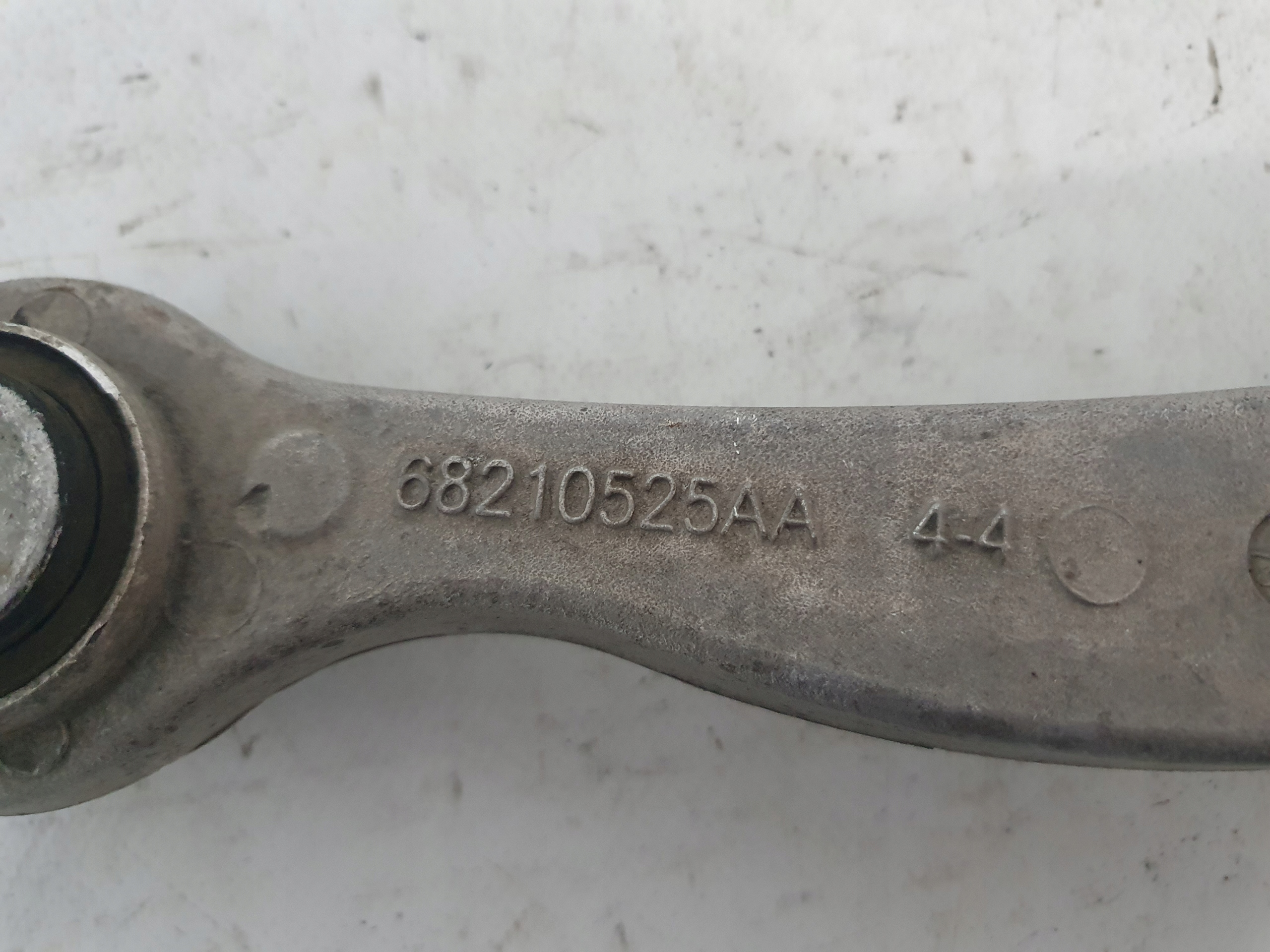DODGE CHARGER CHALLENGER 15- Querlenker heck links 68210525AA rechts 68210524AA