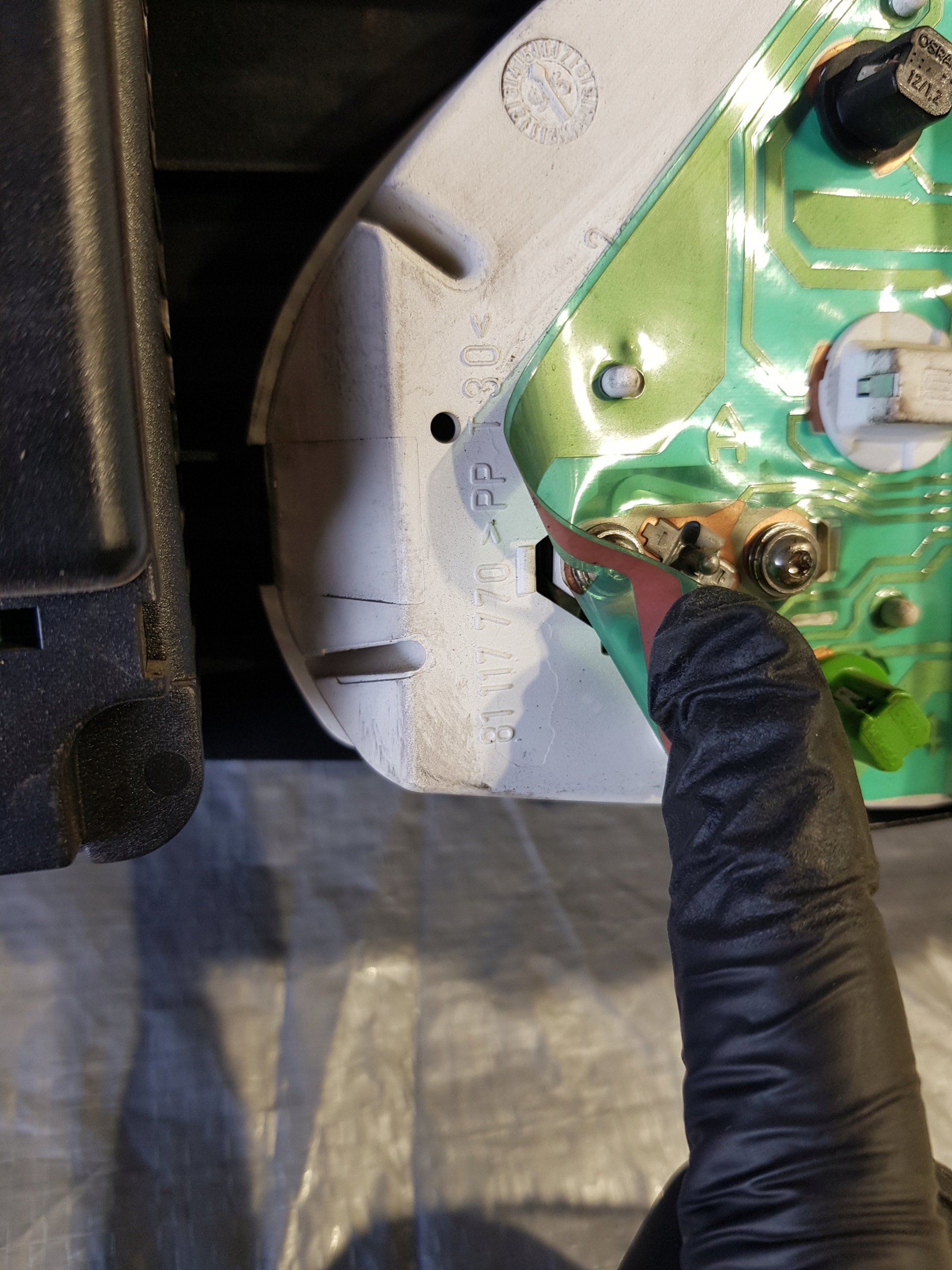 Opel Omega B 2.0 dials dials 90493442CM 90379233