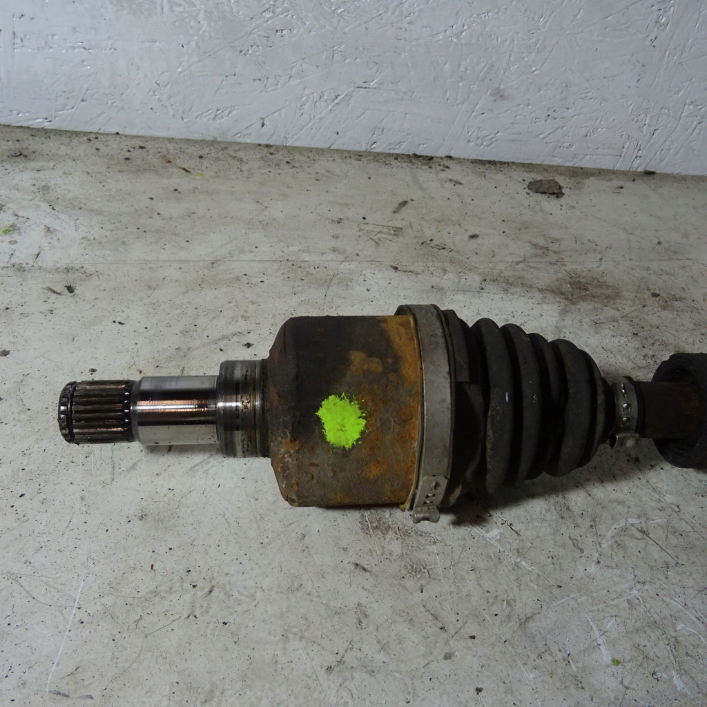 FORD FIESTA MK7 LIFT 1.5TDCI semi-axis left