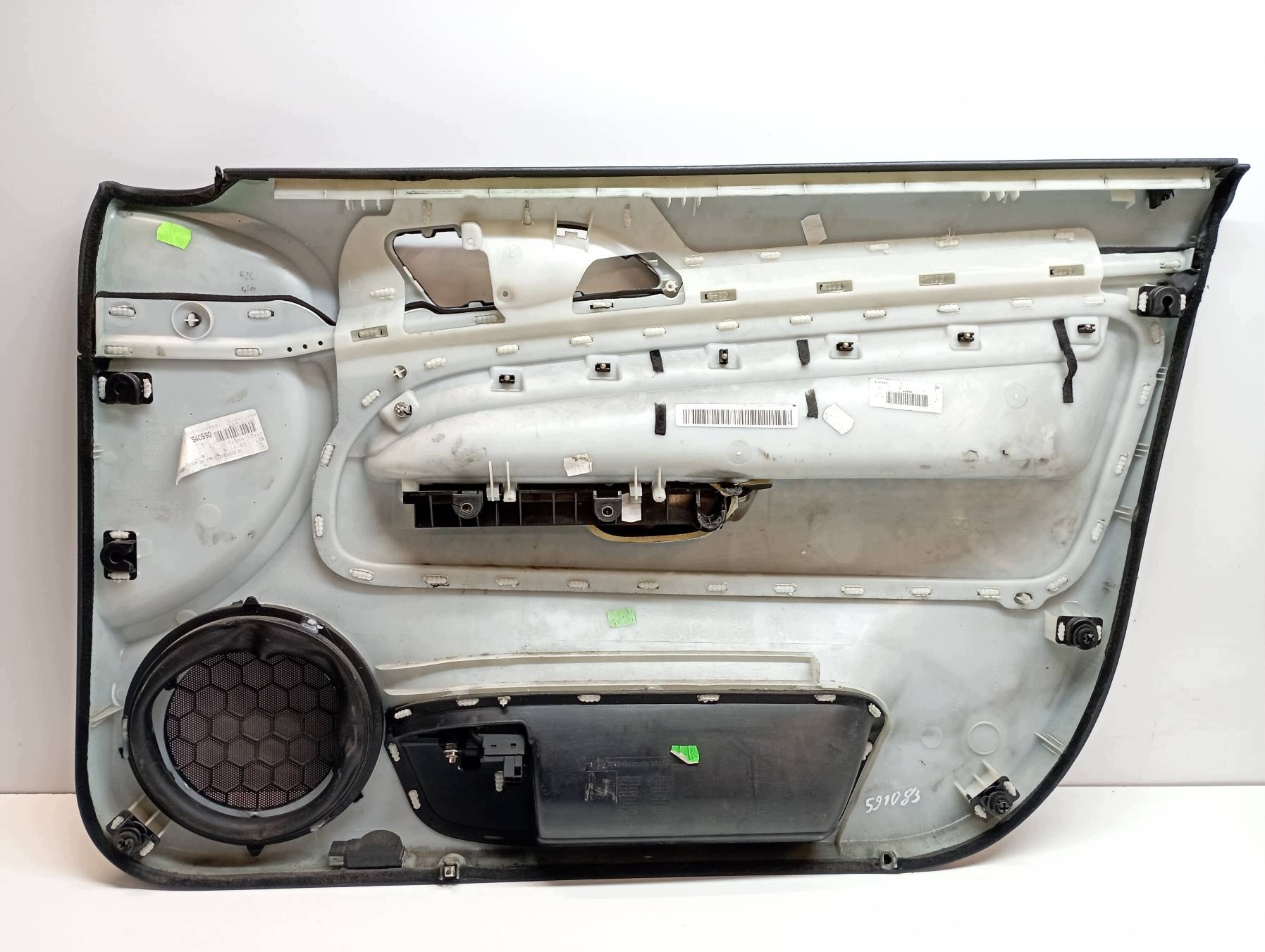 upholstery side left front driver´s leather 0447540590 Skoda Superb and
