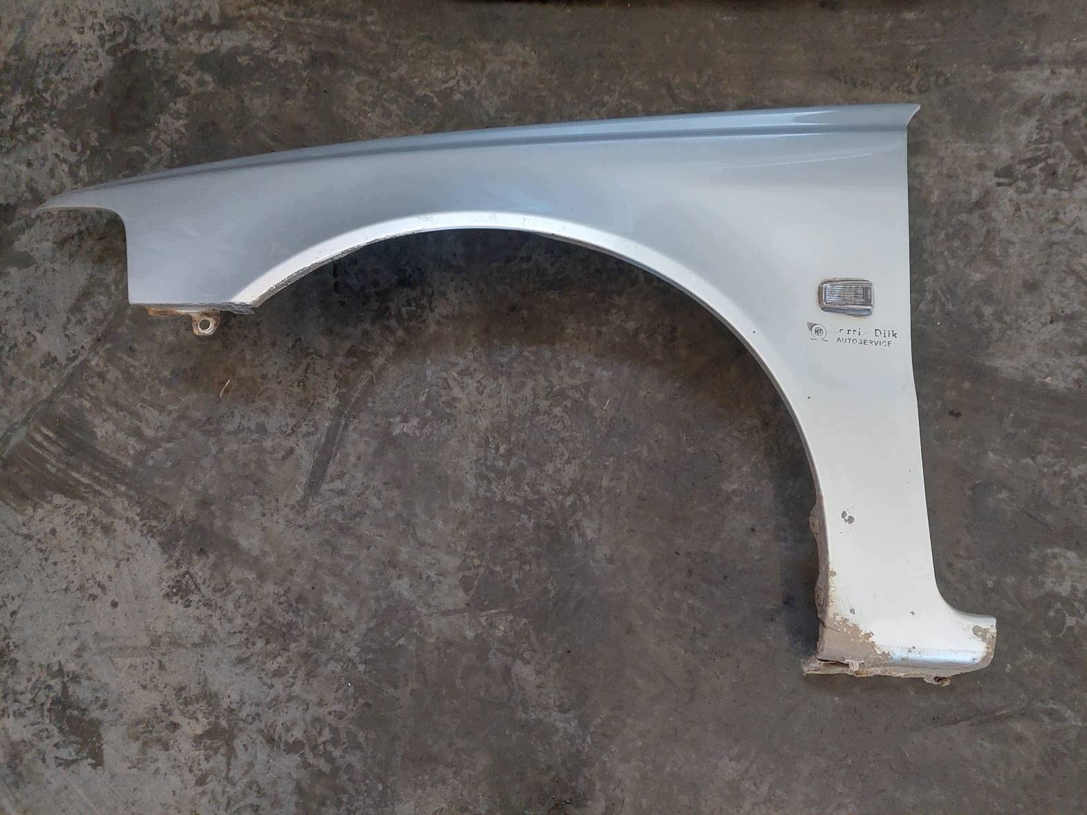 complete front bonnet bumper light fender VOLVO V40 and LIFT 329-52