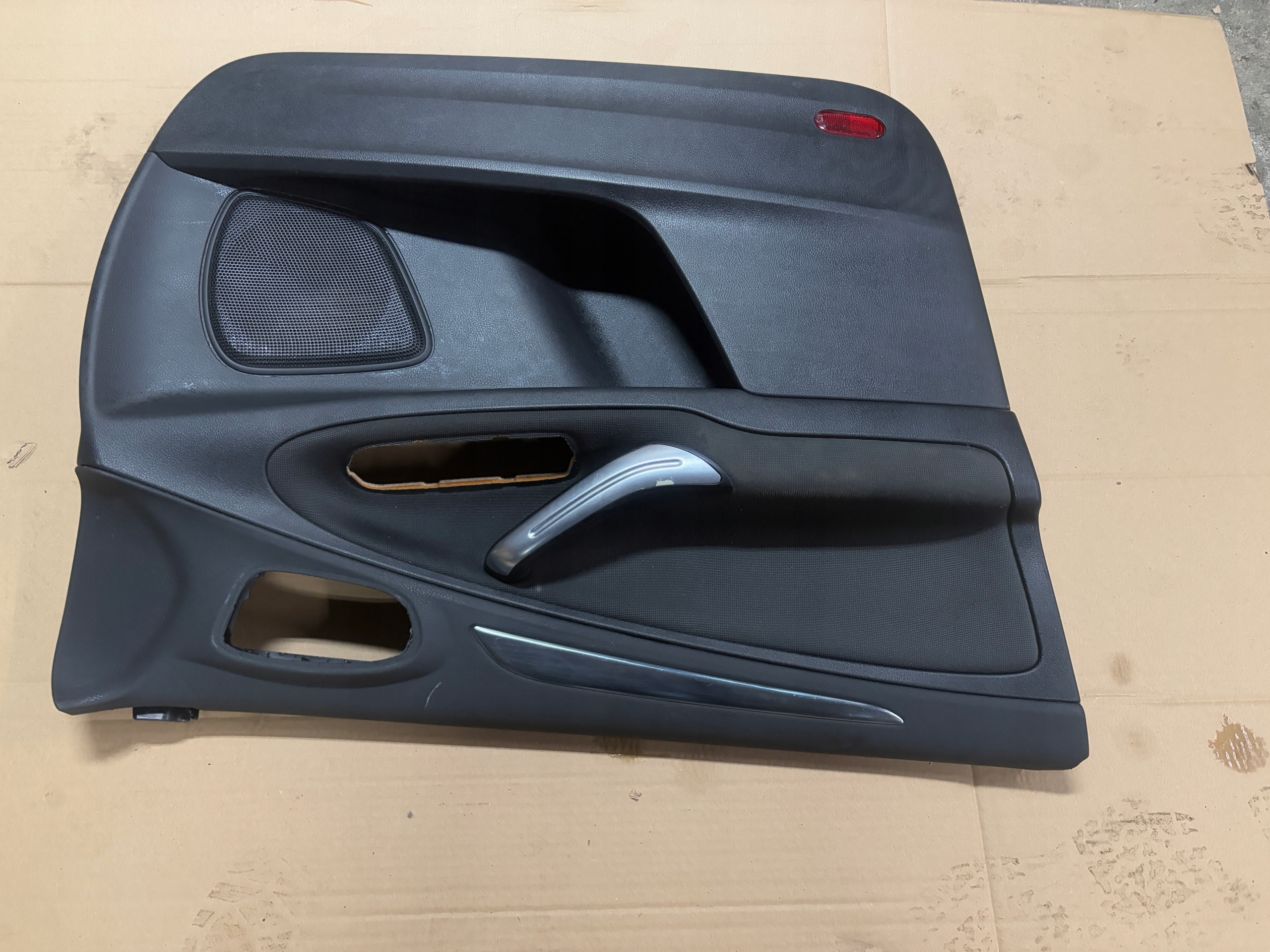OPEL ZAFIRA C side door left front 6M21-U23943