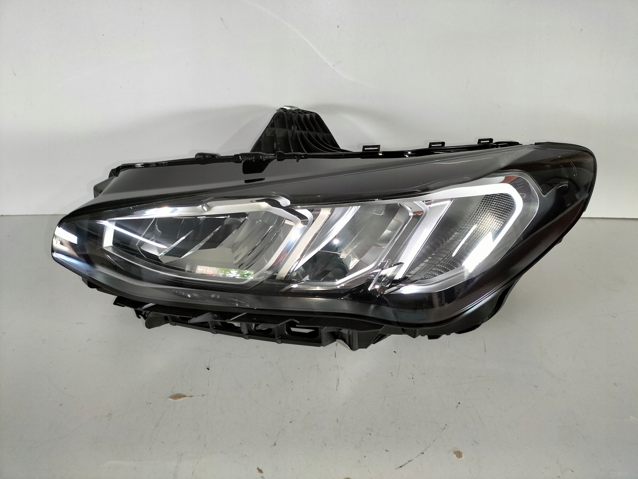 light front left BMW 2 U06 ACTIVE TOURER 21