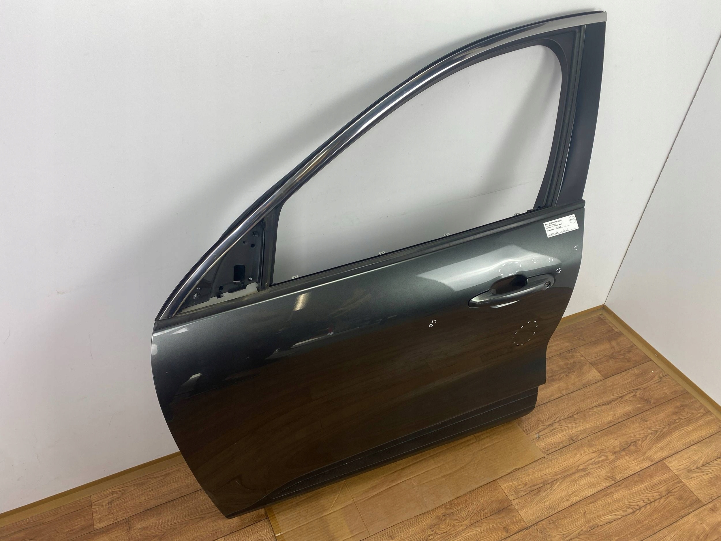 Ford Escape IV 2020 Kuga Mk3 front side left door front USA