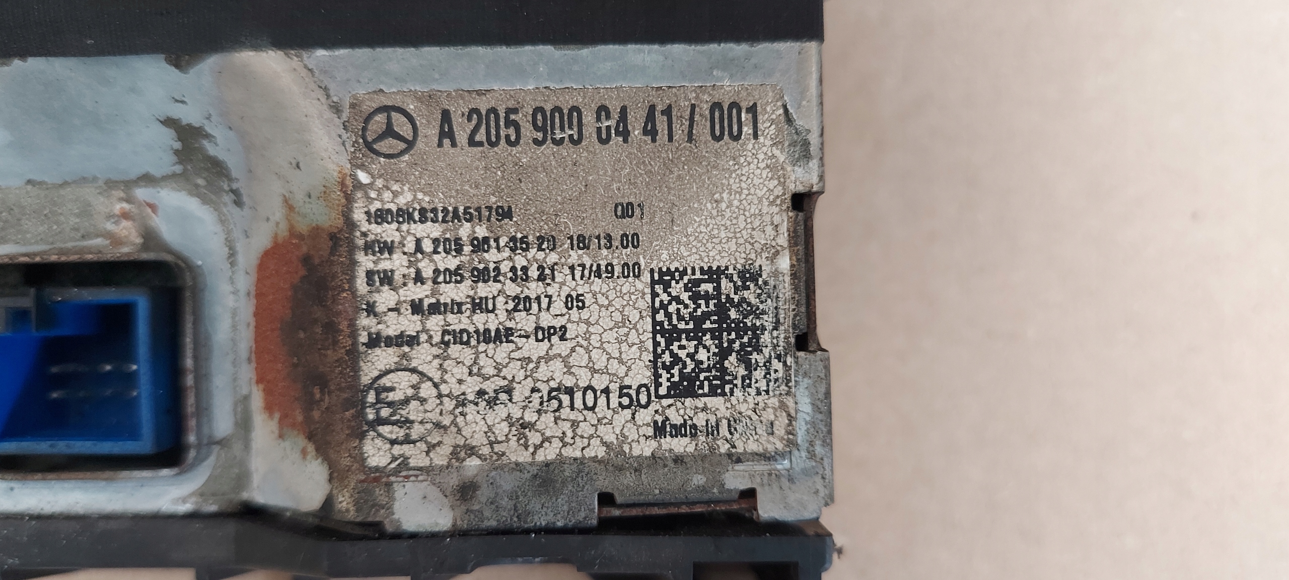 display MERCEDES C-KLASA W205 2059000441 damaged