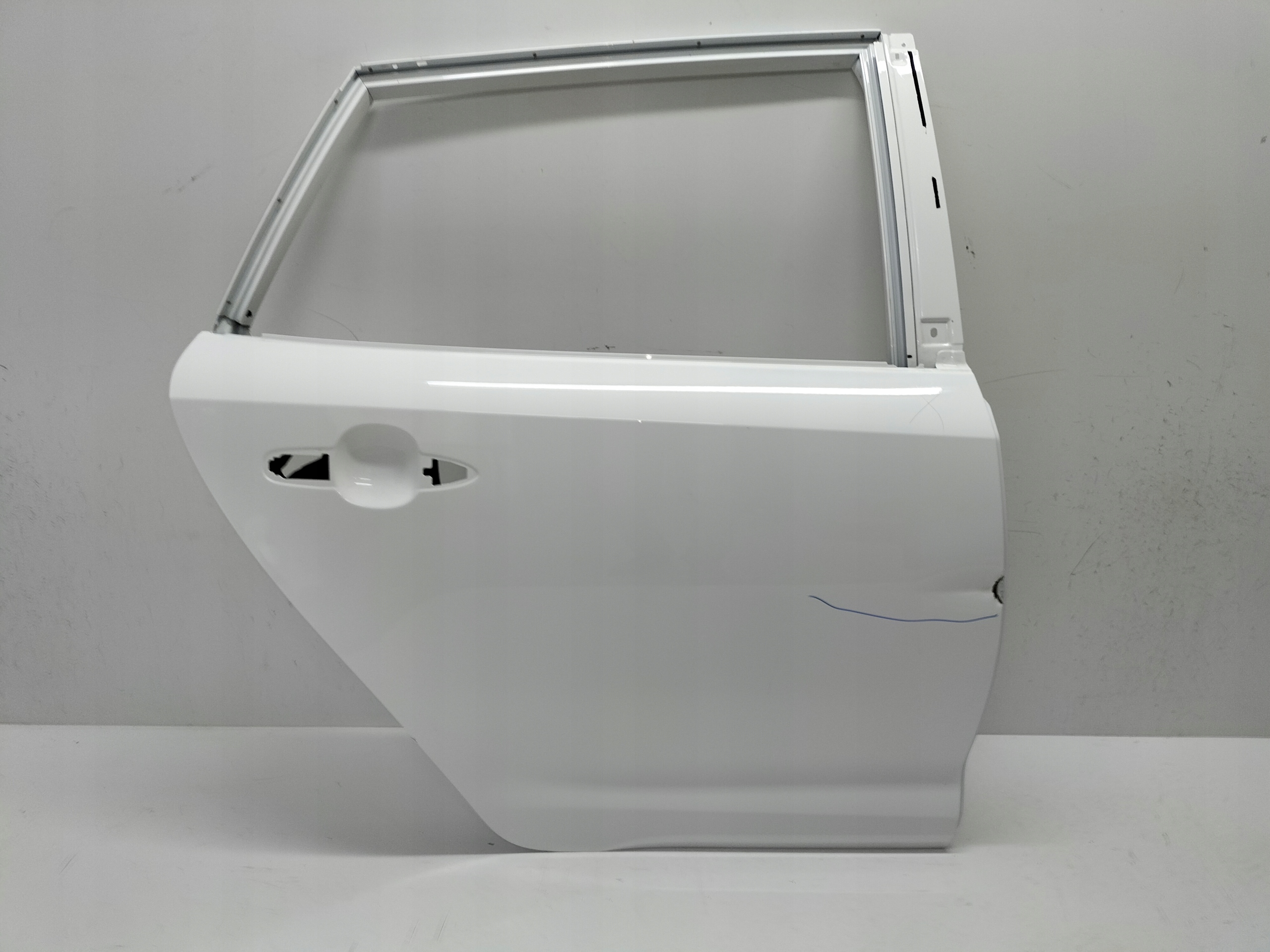 Tür hinten heck rechts TOYOTA COROLLA E21 18- KOMBI