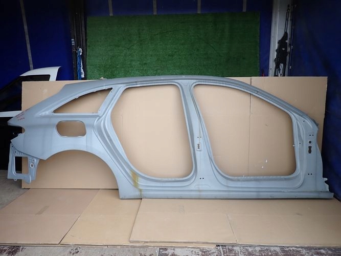 AUDI A5 KOMBI 25- side fender right rear threshold pillar