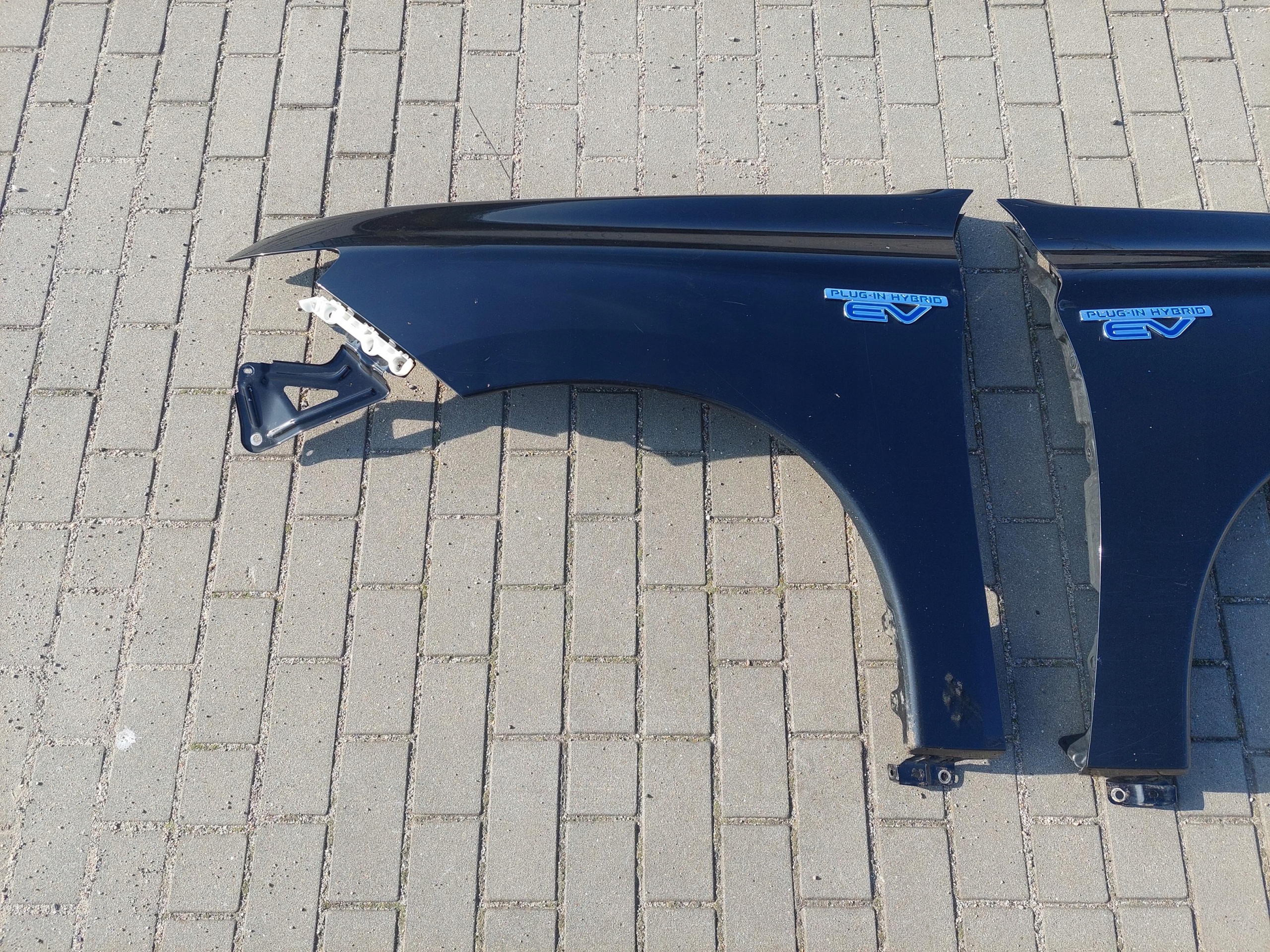 fender front front left MITSUBISHI OUTLANDER 3 III X42