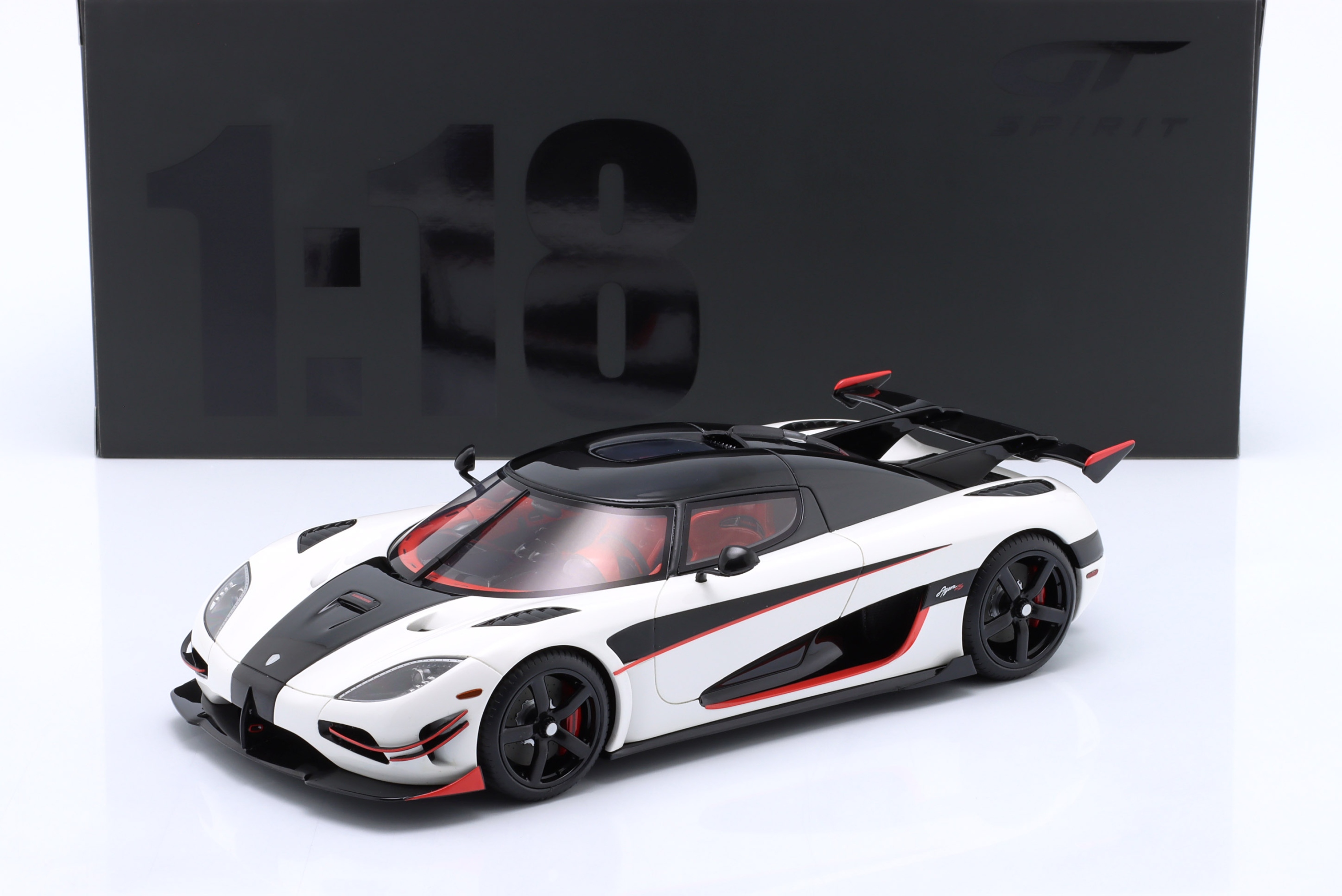 Gt Spirit Koenigsegg Agera Rs 15 2015 Arctic White LE1/1500 1:18