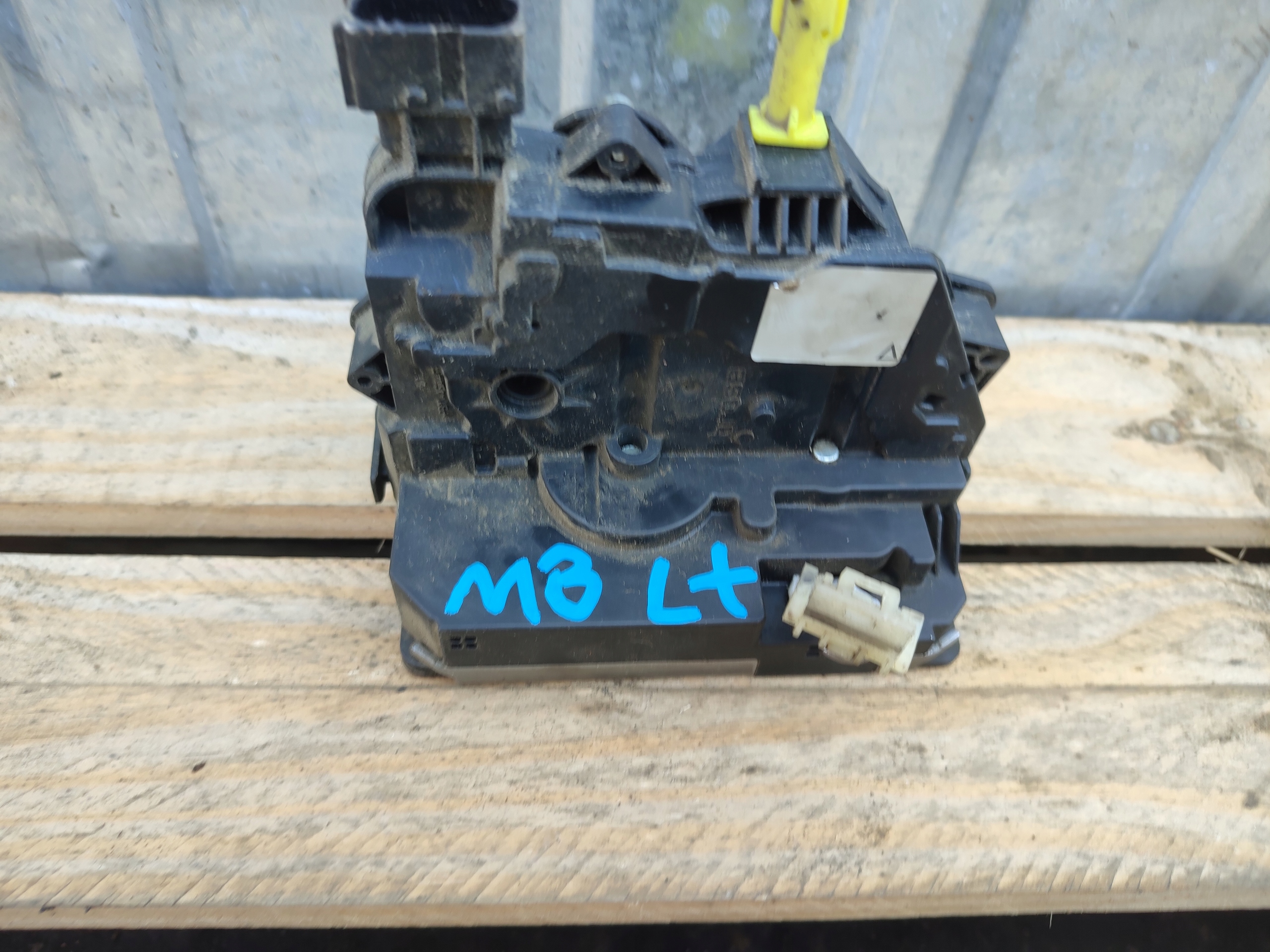 lock door opel meriva b left rear part left tylnyQD
