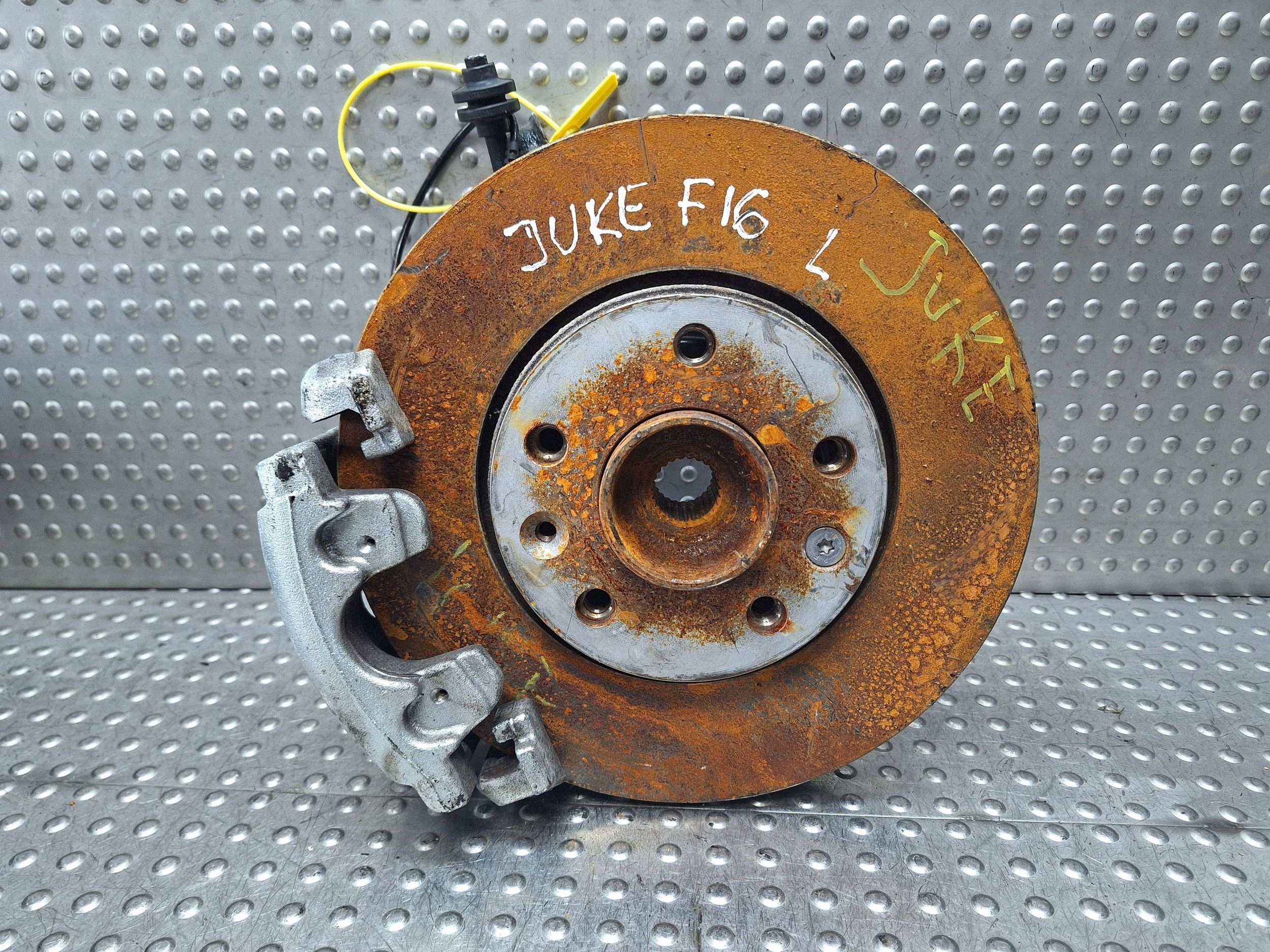 swing left front NISSAN JUKE II F16 19-26