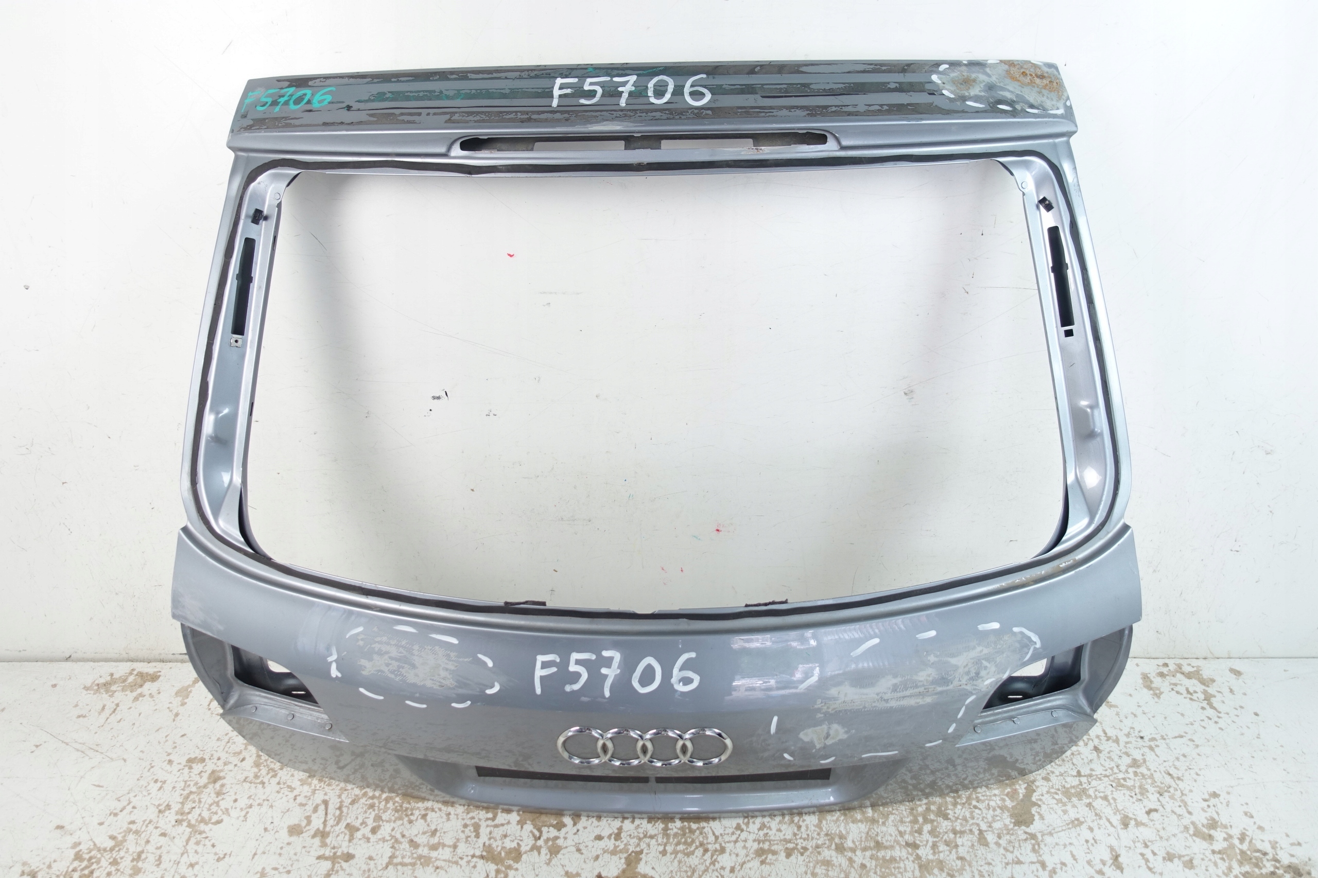 AUDI A6 C6 KOMBI 2004- cover trunk door boot
