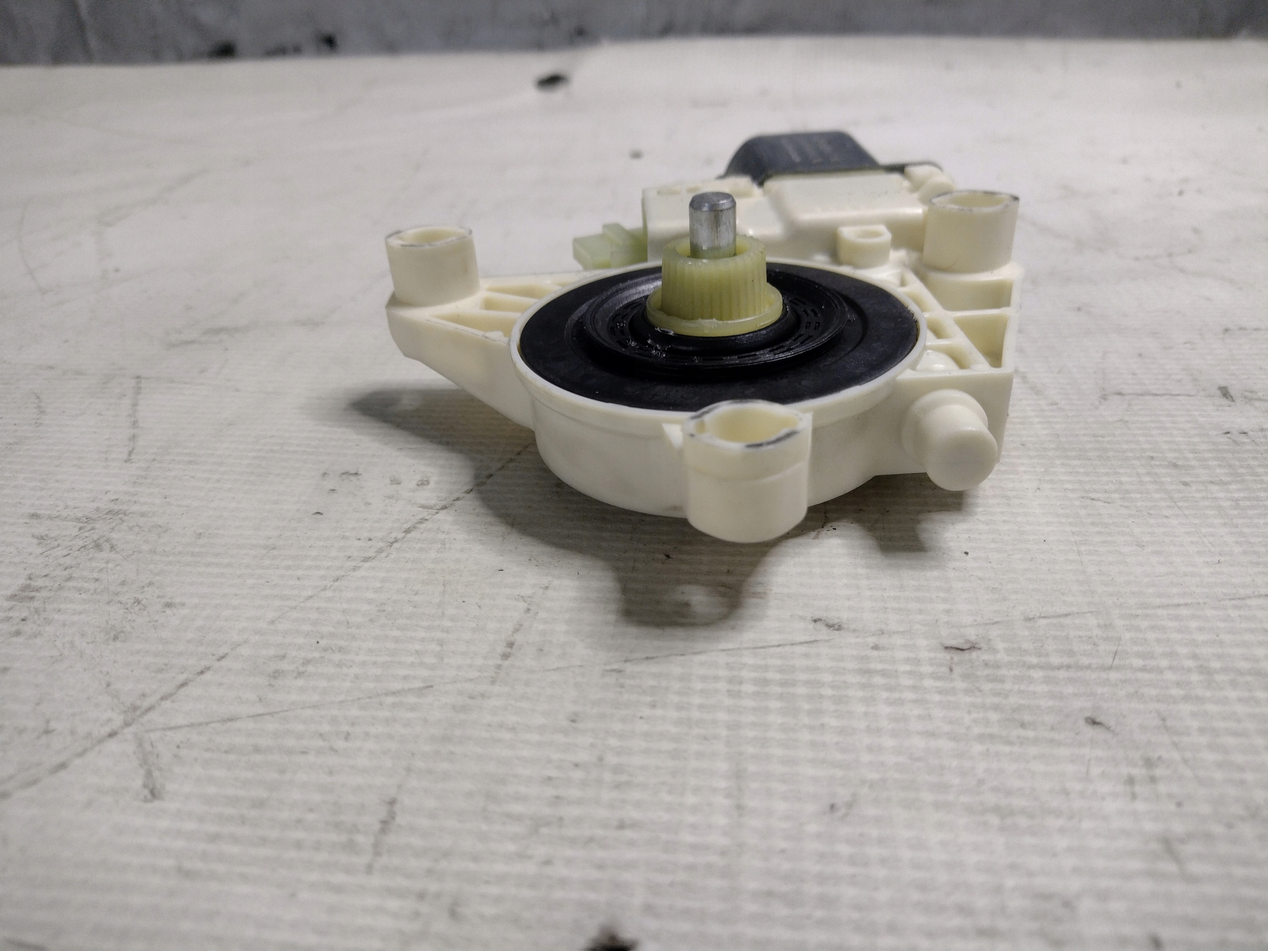 mini motor windows right front Mercedes W212 sedan A2048200242
