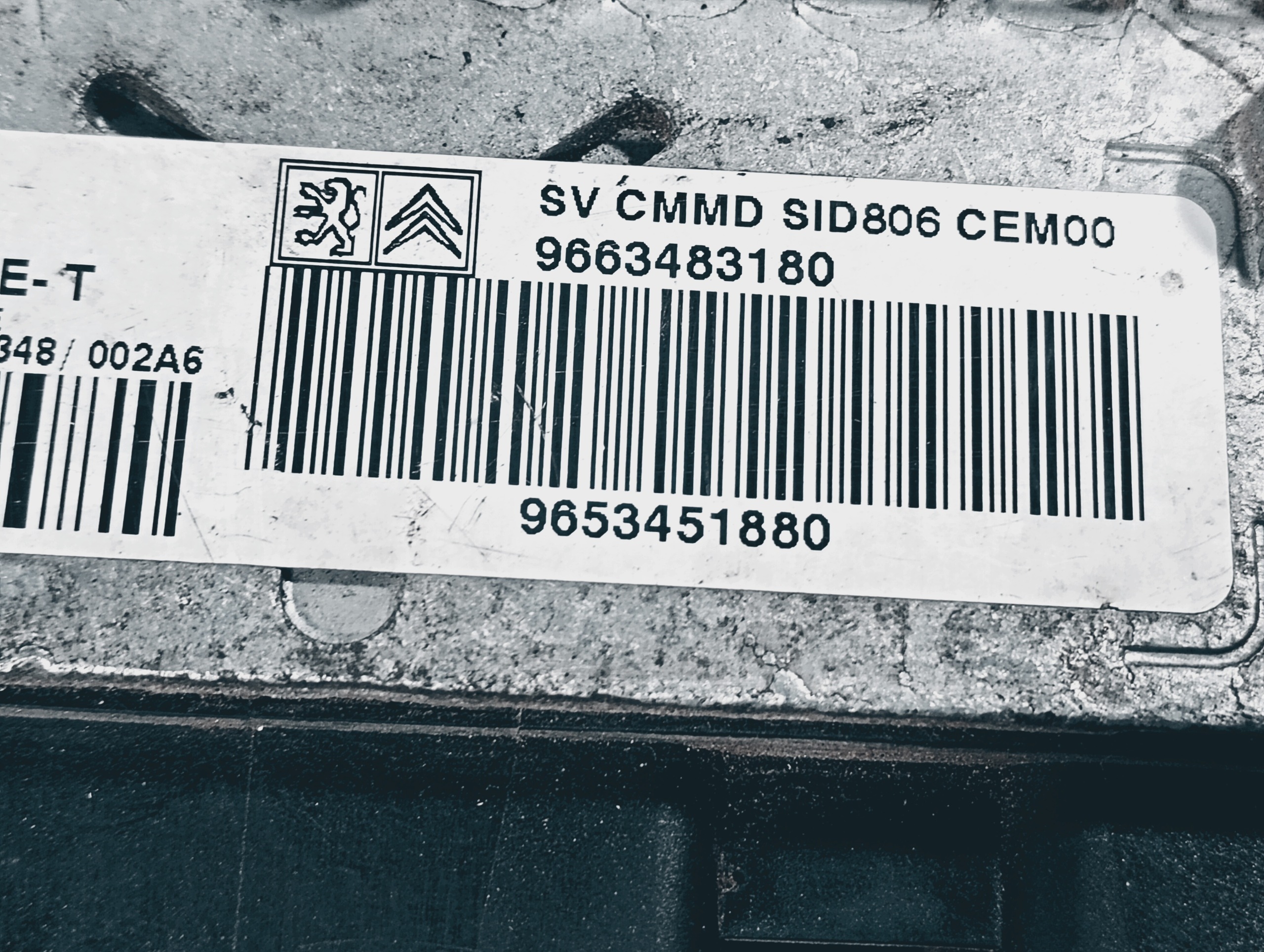 computer control unit of the engine OE 9653451880 Citroen C2 03-17