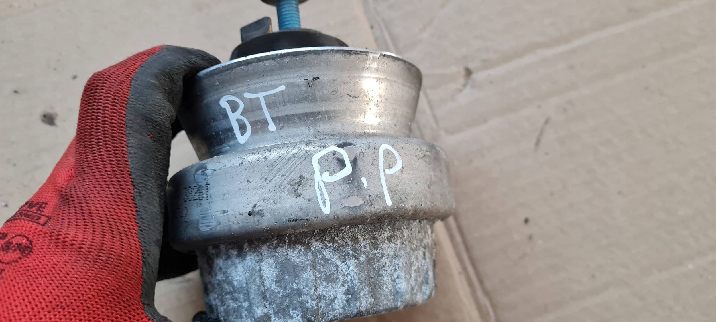 A6 C6 LIFT engine mount right 2.0 TDI 4F0199382BT