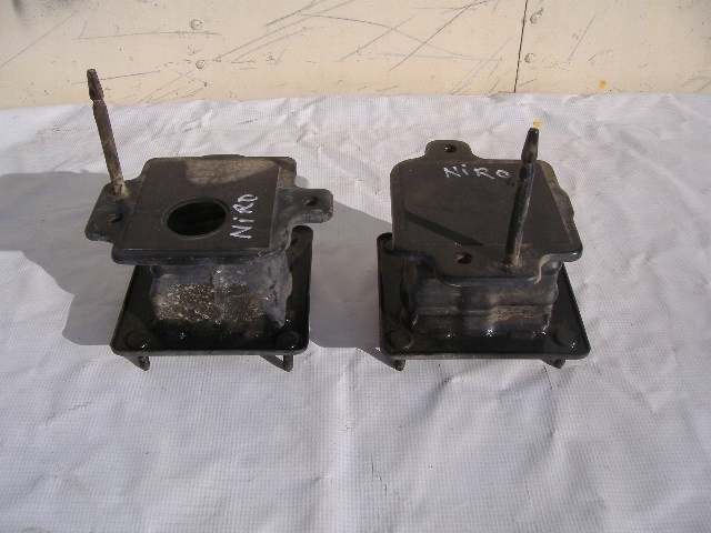 KIA NIRO зона роздавлювання Ікло підсідельний кронштейн задній