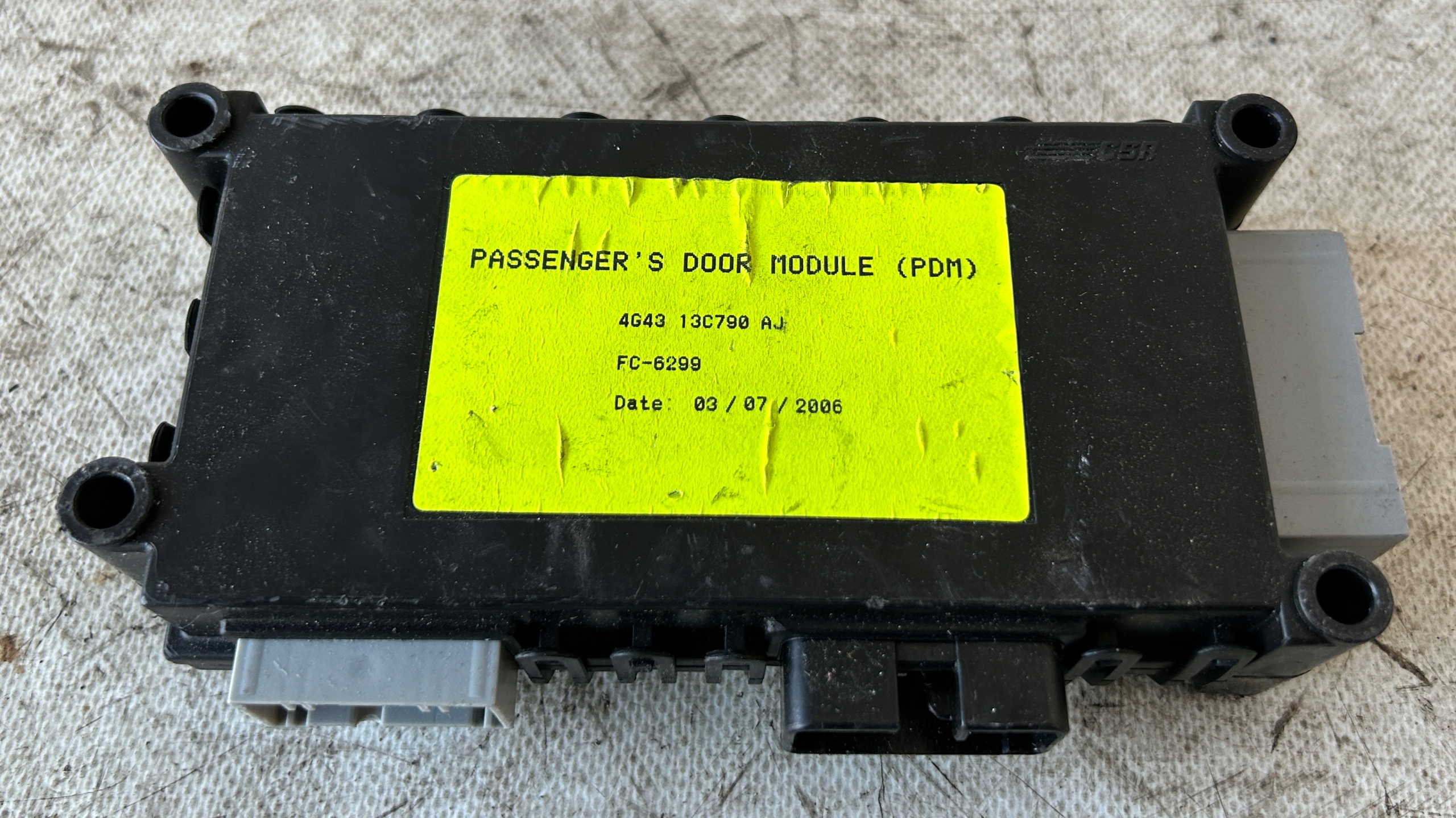 МОДУЛЬ ПАССАЖИРСКОЙ ДВЕРИ ASTON MARTIN 4G43-13C790-AJ