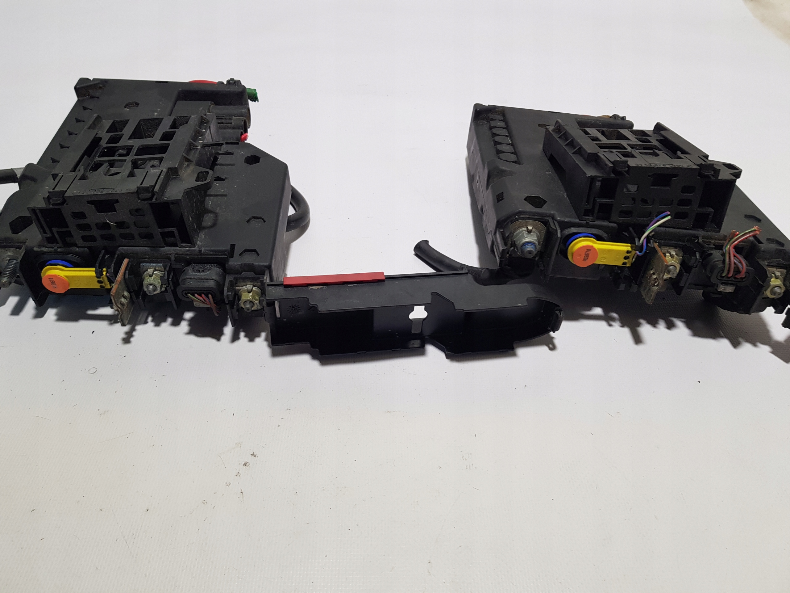 module terminal plus MERCEDES W212 NABOJ PIROTECHNICZNY 2075401850