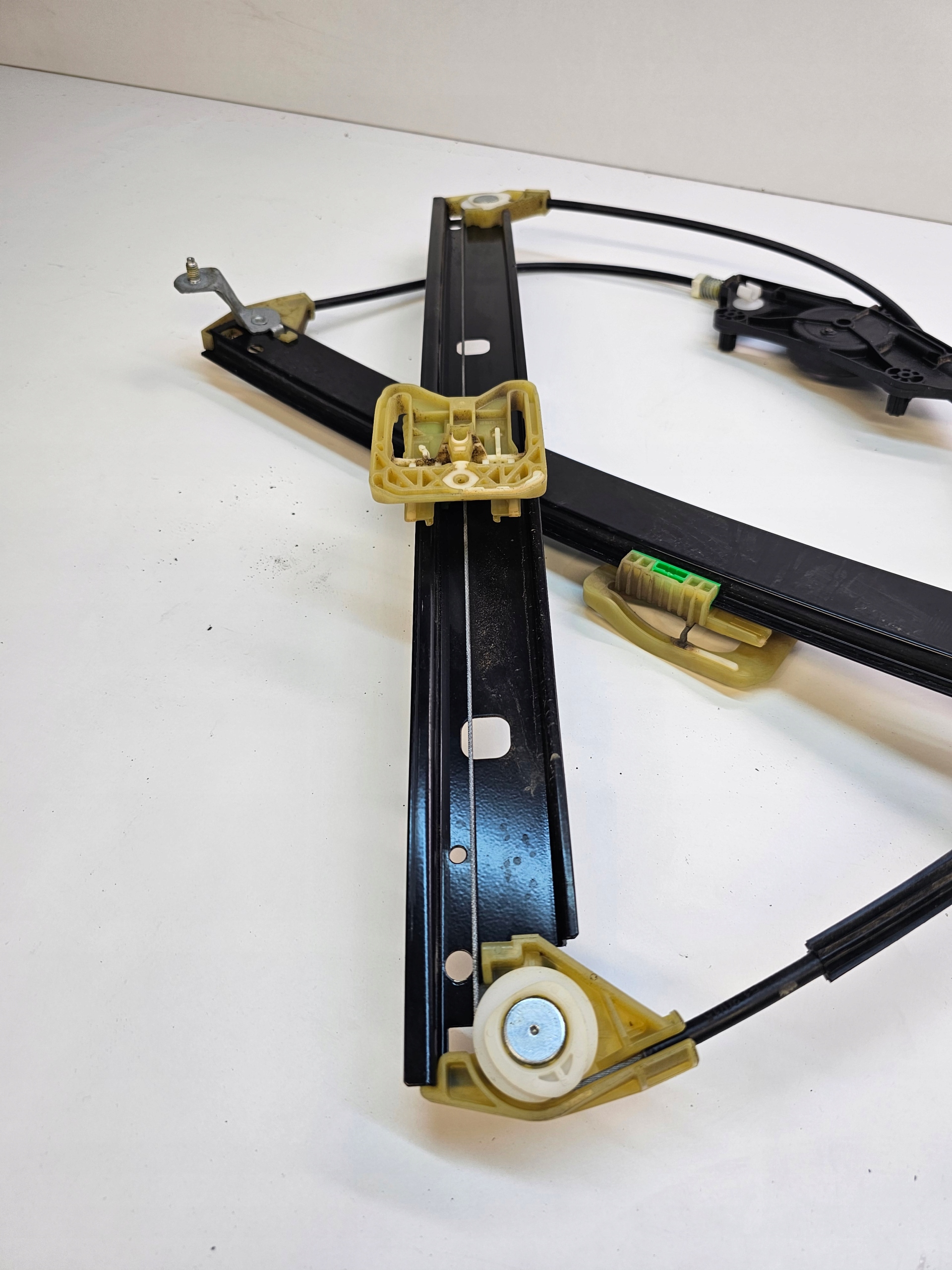mechanism windows left front AUDI A4 B9 8W0837461