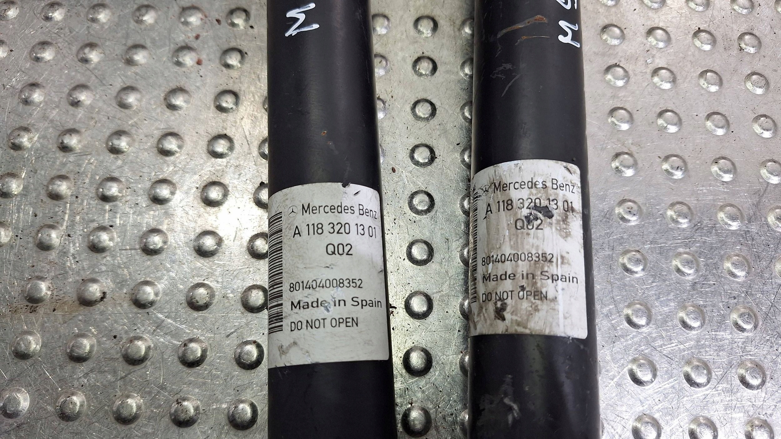 shock absorber left right rear part KPL A1183201301 MERCEDES CLA W118