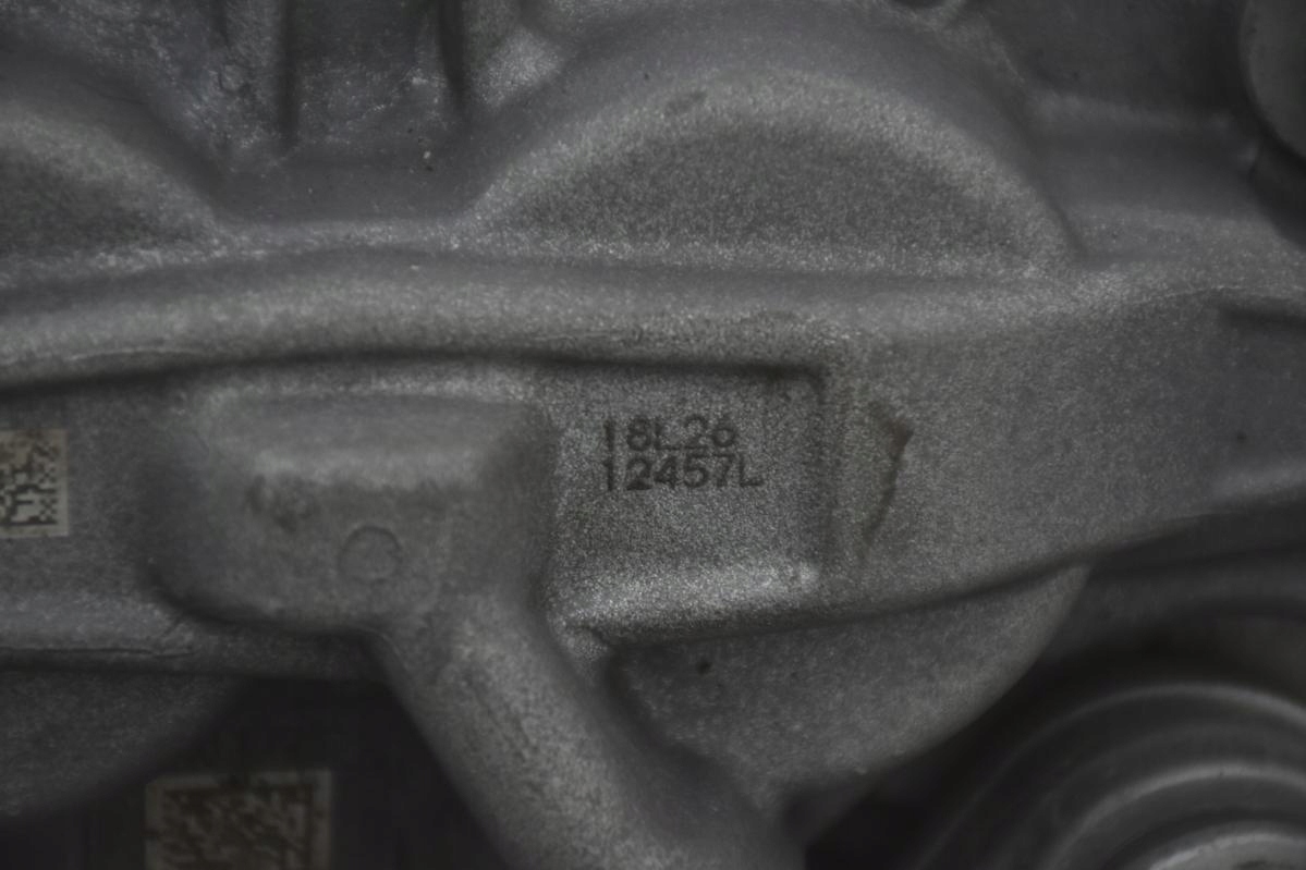 swing left * front MERCEDES C W205 A0004213520