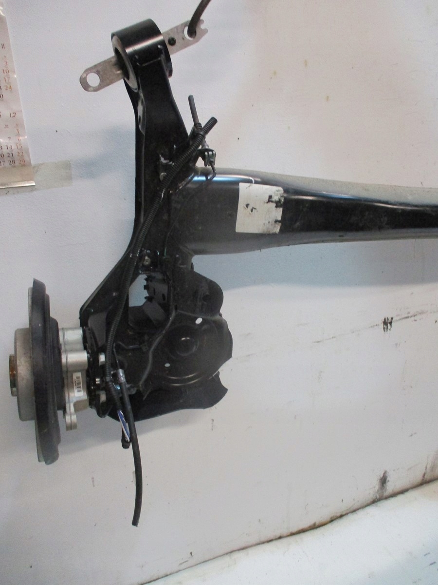 axis rear sususpension PEUGEOT 408