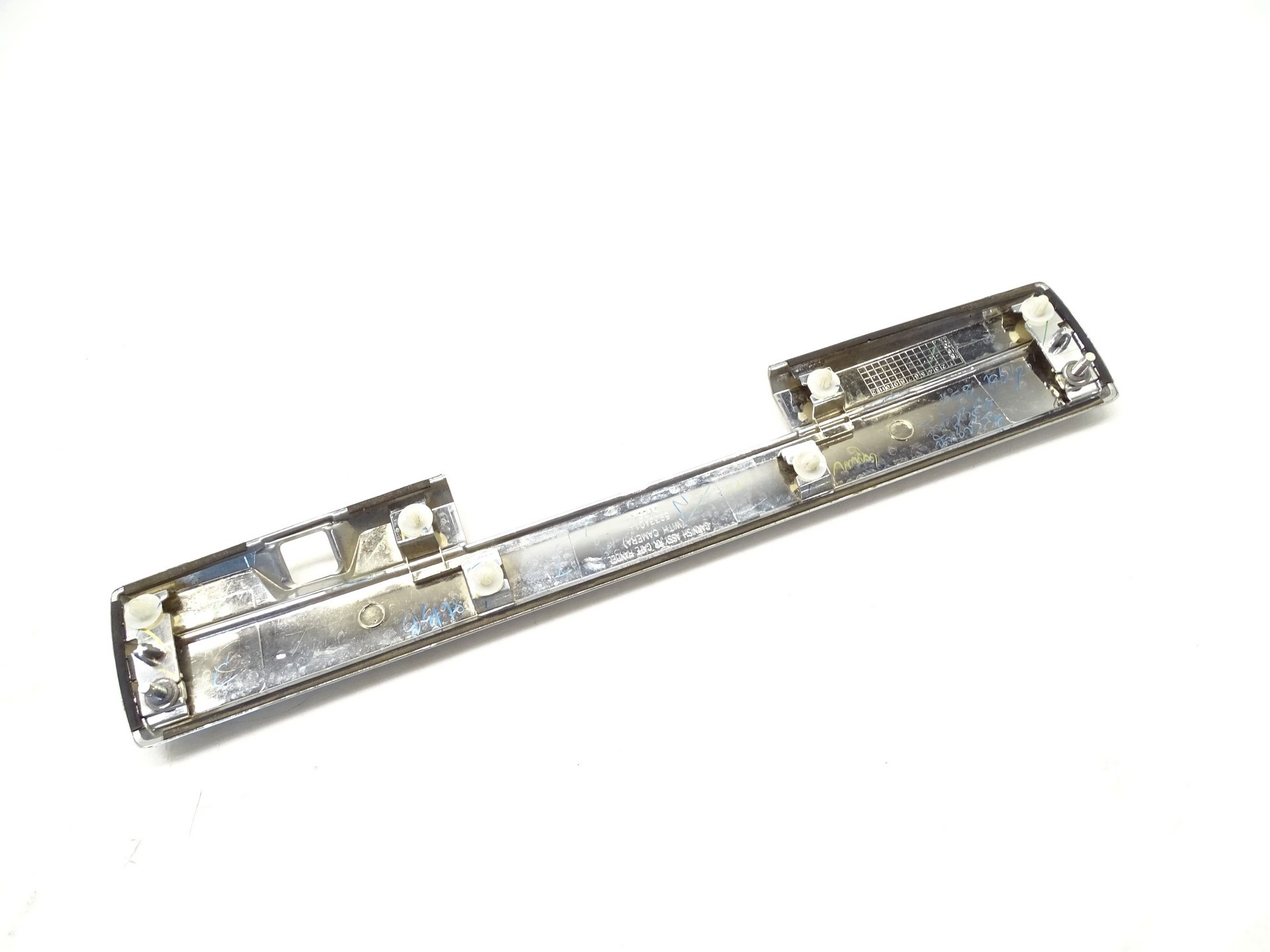 cap bonnet CHROM below KAMERE MITSUBISHI L200 5933A014