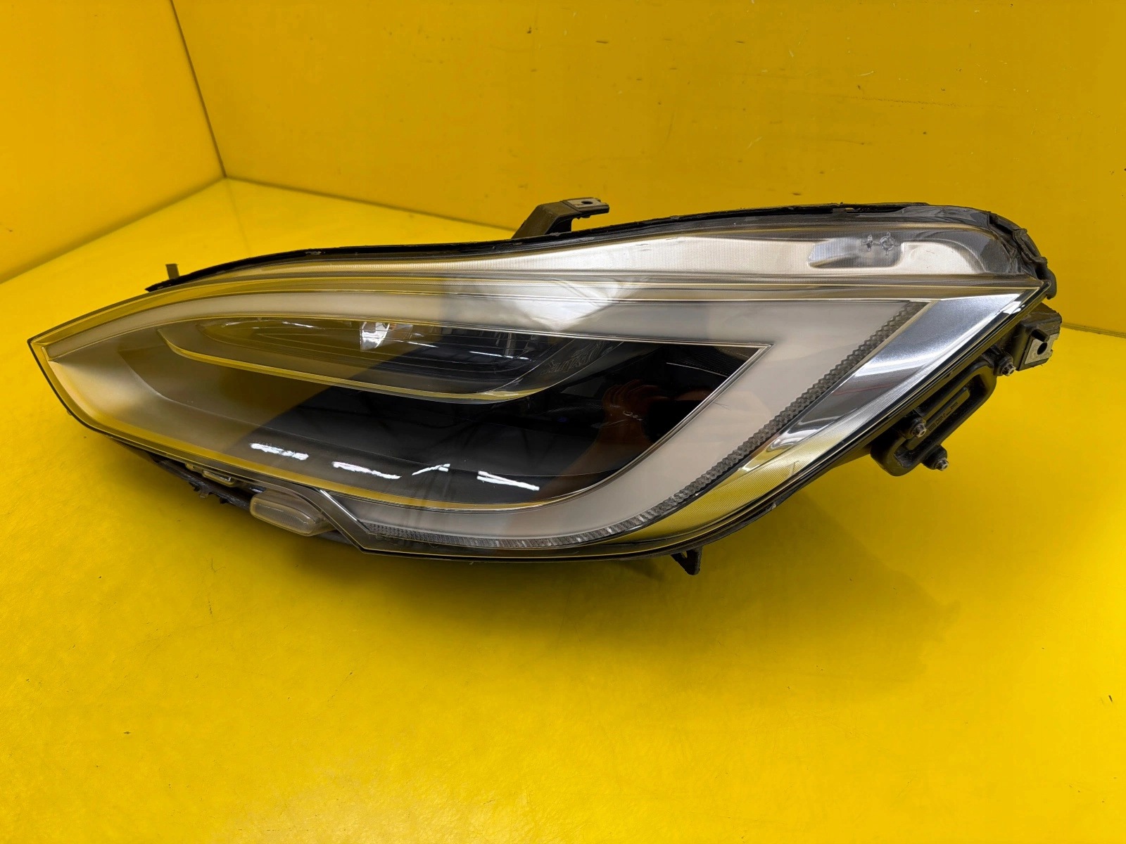 light left front Tesla S Lift Full Led 1053574-00-C