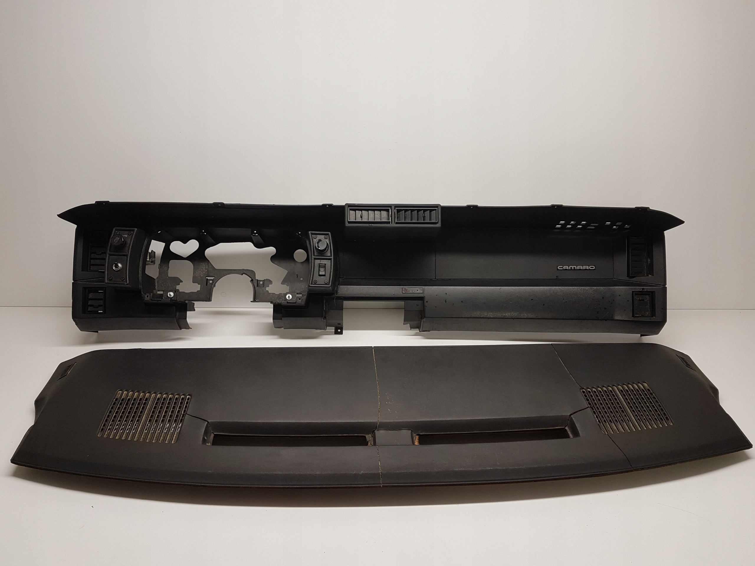 CAMARO III Z28 KONSOLA KOKPIT ORYGINAŁ 82-92